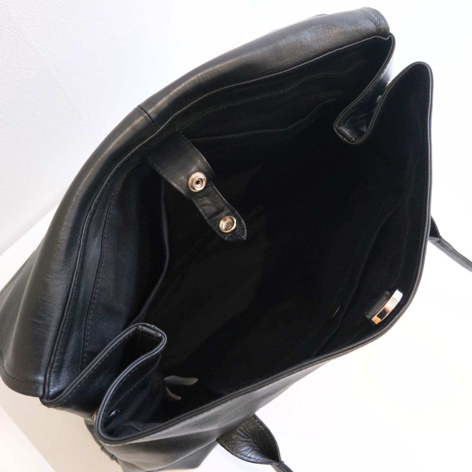 ROUND TOTE BAG M SIZE（BLACK）