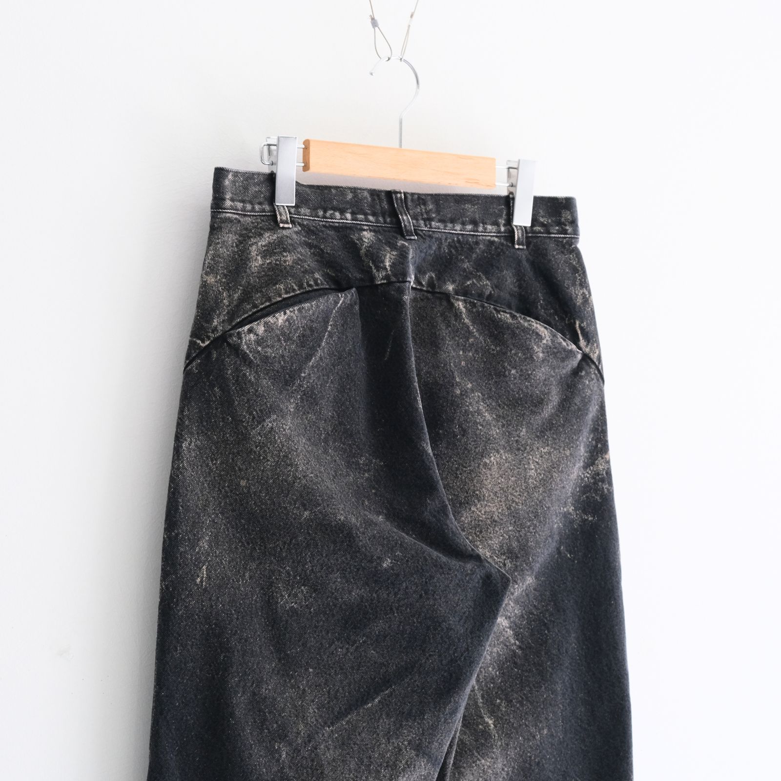 CHEMICAL WASH DENIM PANTS / ケミカルウォッシュデニムパンツ（BLACK）
