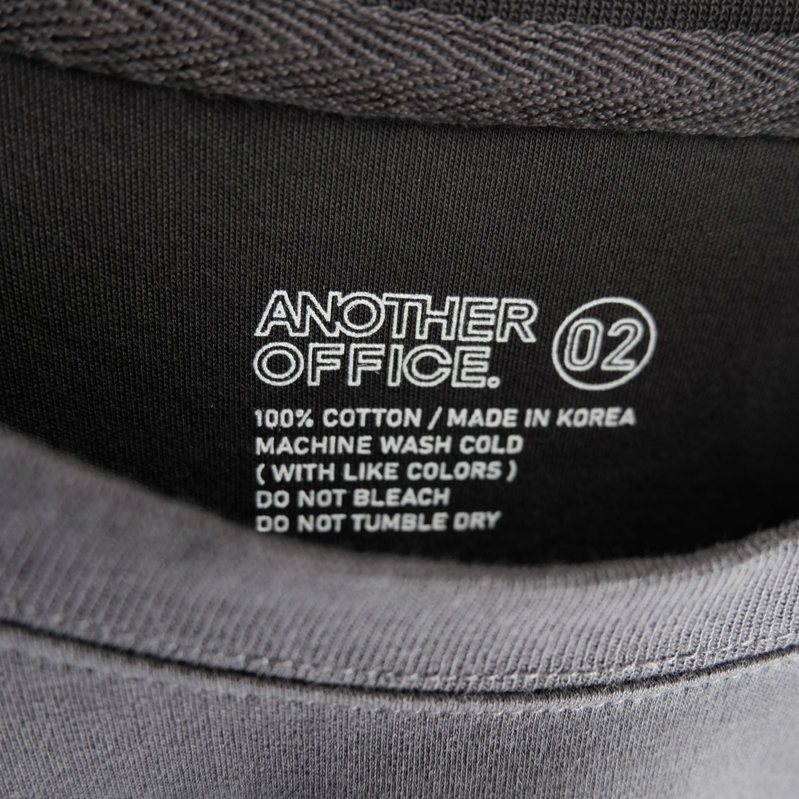 Basis L/S Tee / ベーシック長袖Tシャツ（GRAPHITE）