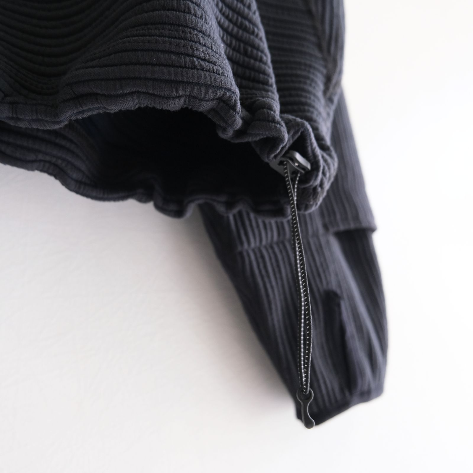 Uneven Anonymous Balaclava Hoodie / アンイーヴン アノニマス バラクラバ フーディー（OFF BLACK）