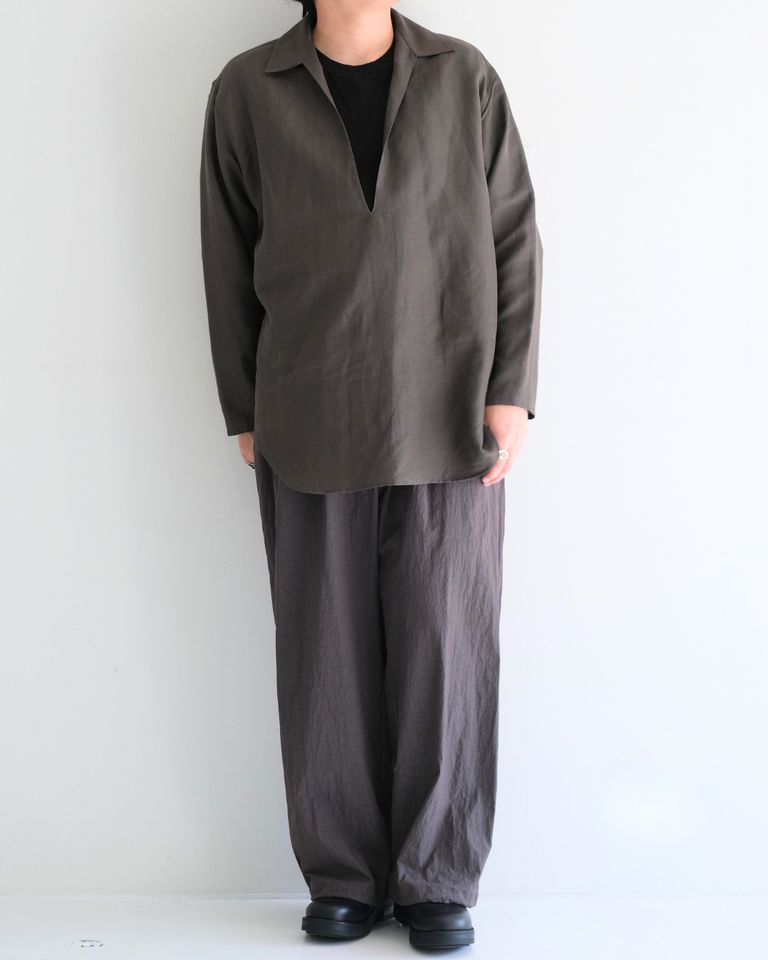 トーンを合わせたコーディネート。