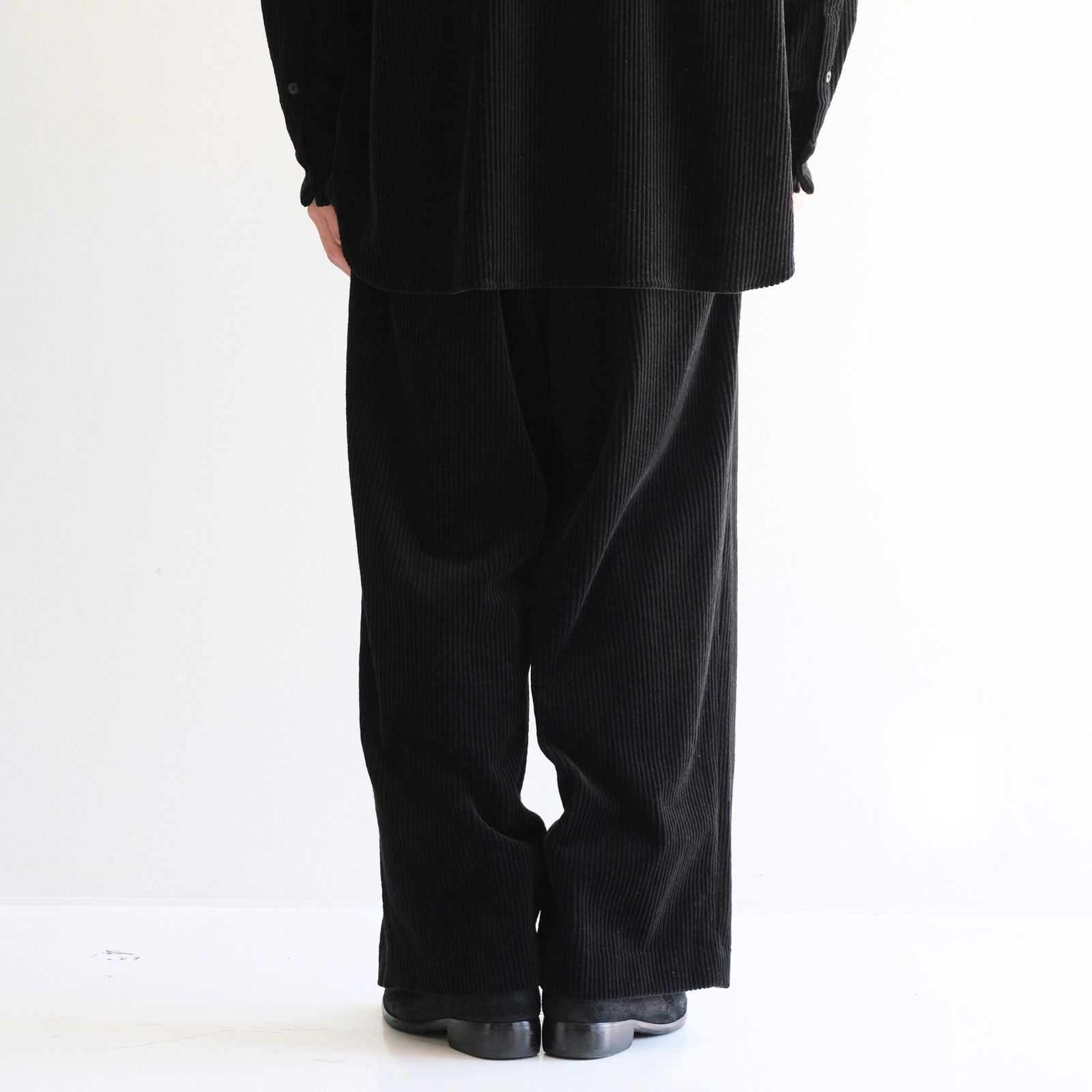 【残り1点】Corduroy Relax Trousers（Black）