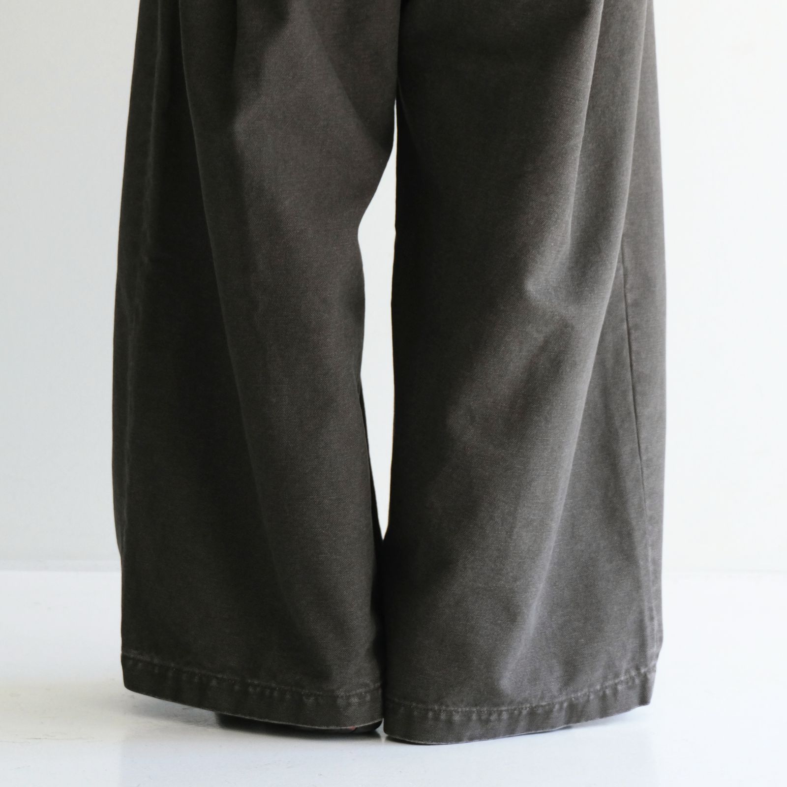 【残り1点】MERELY WASHED CANVAS FLARED PANTS（VINTAGE CAMEL）