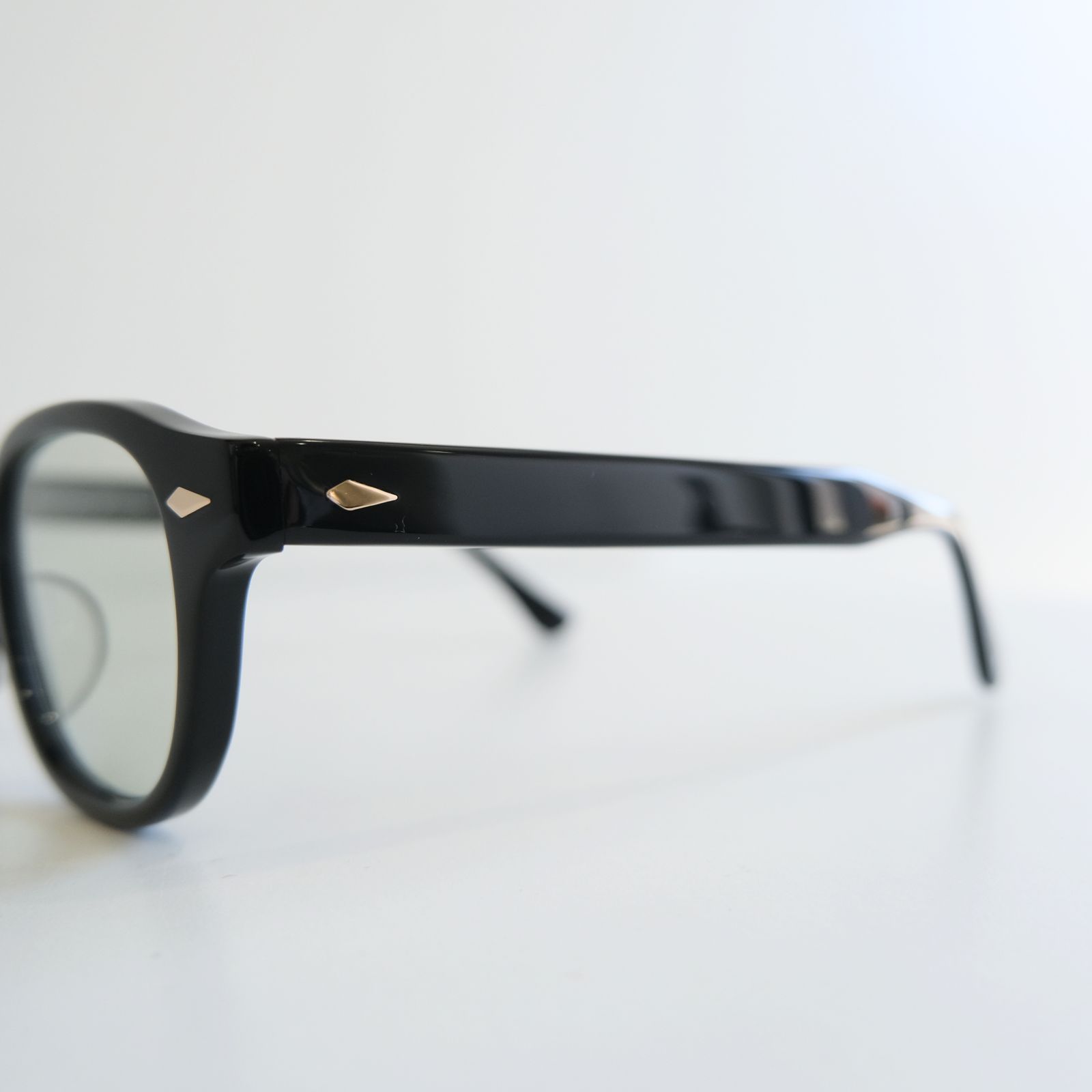 NOCHINO #2（GLOSS BLACK × GREY GREEN to D.GREY）