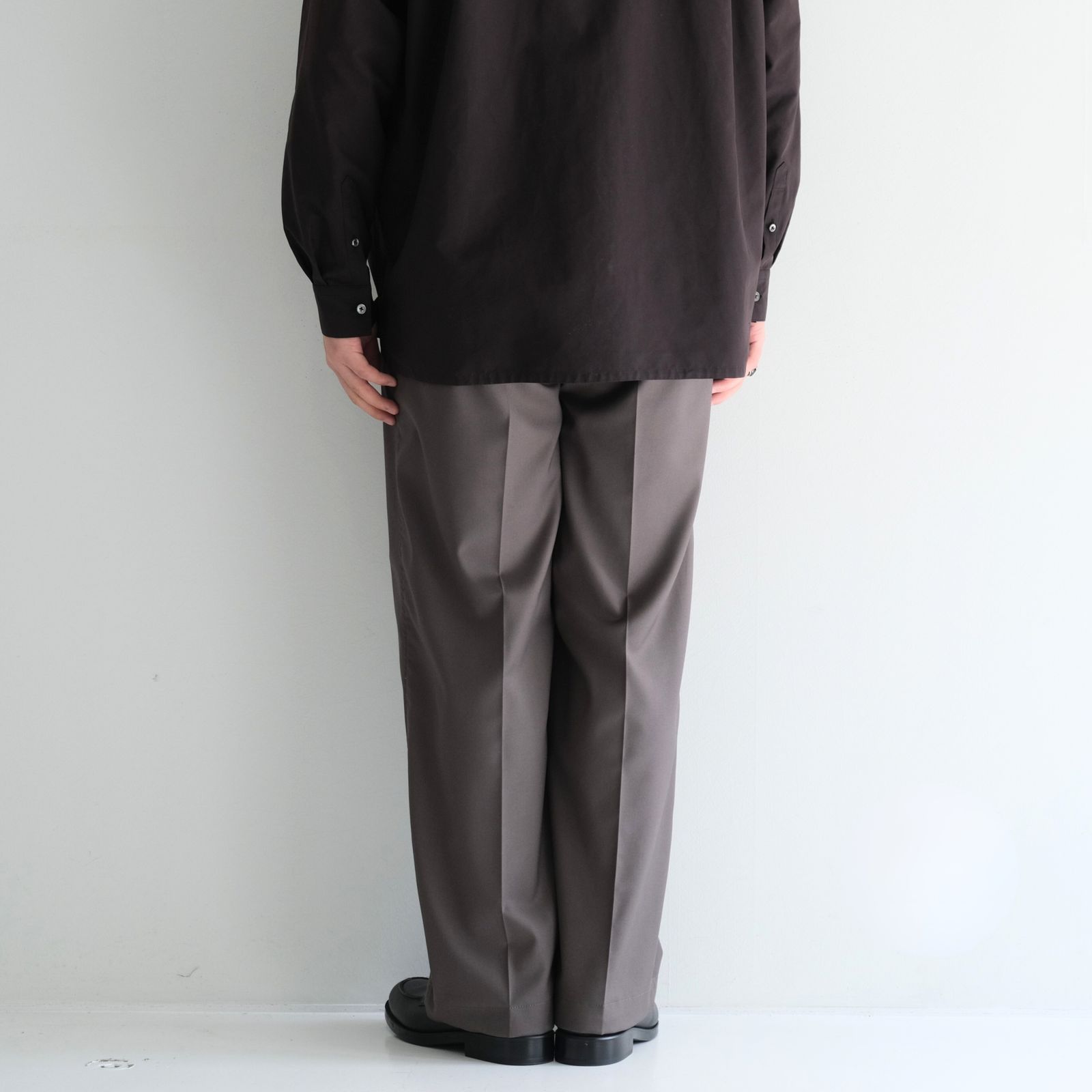 Santiago Slacks / サンティアゴスラックス（OLIVE GRAY）