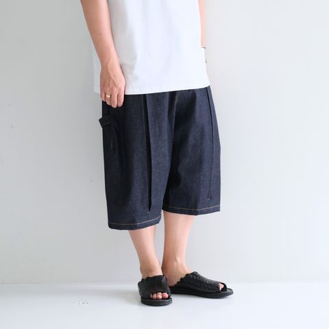BOX PLEAT SHORT RAW / ボックスプリーツ / デニム / ボトムス