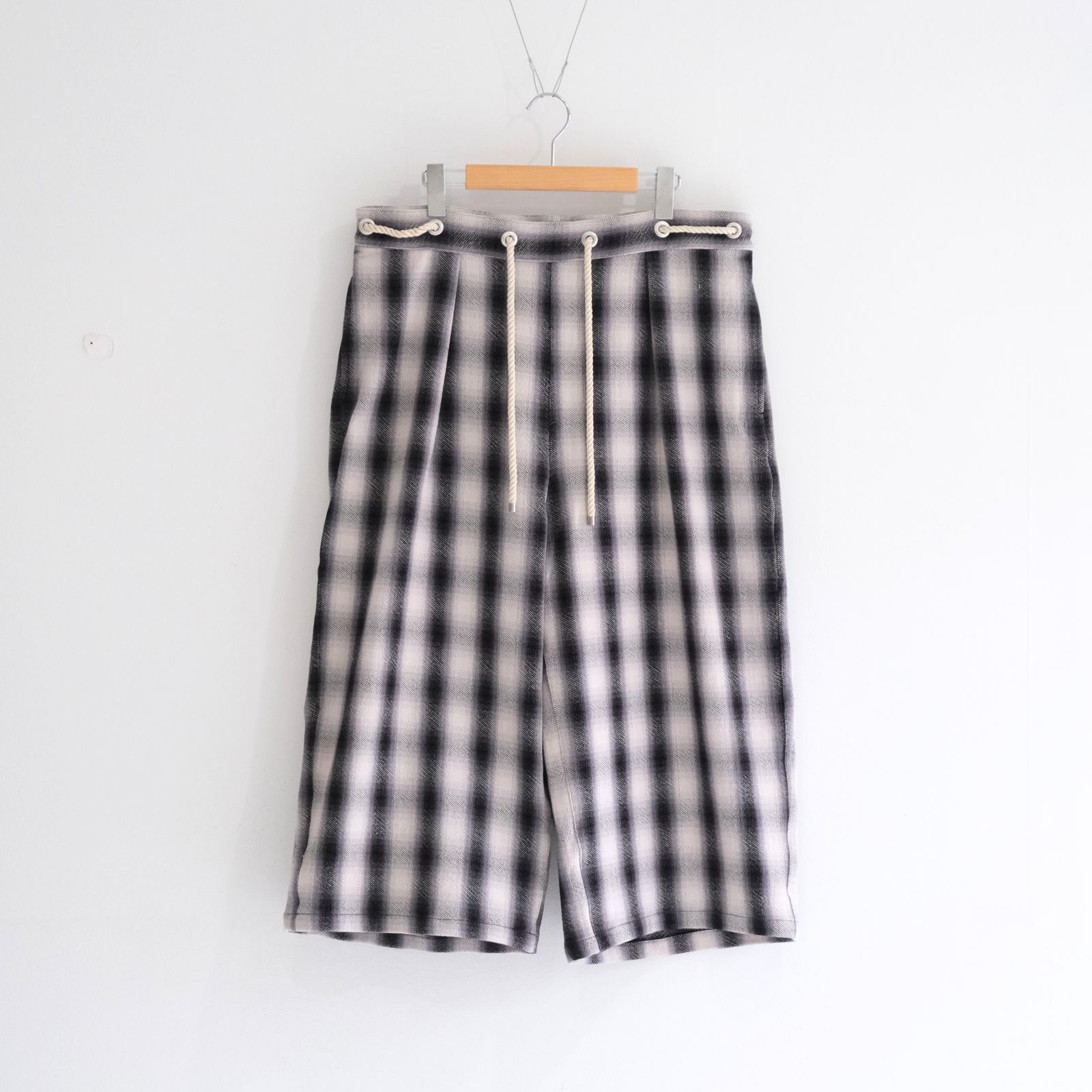 【残り1点】HEAVY FLANNEL CROPPED BAGGY（OFF WHITE×BLACK）