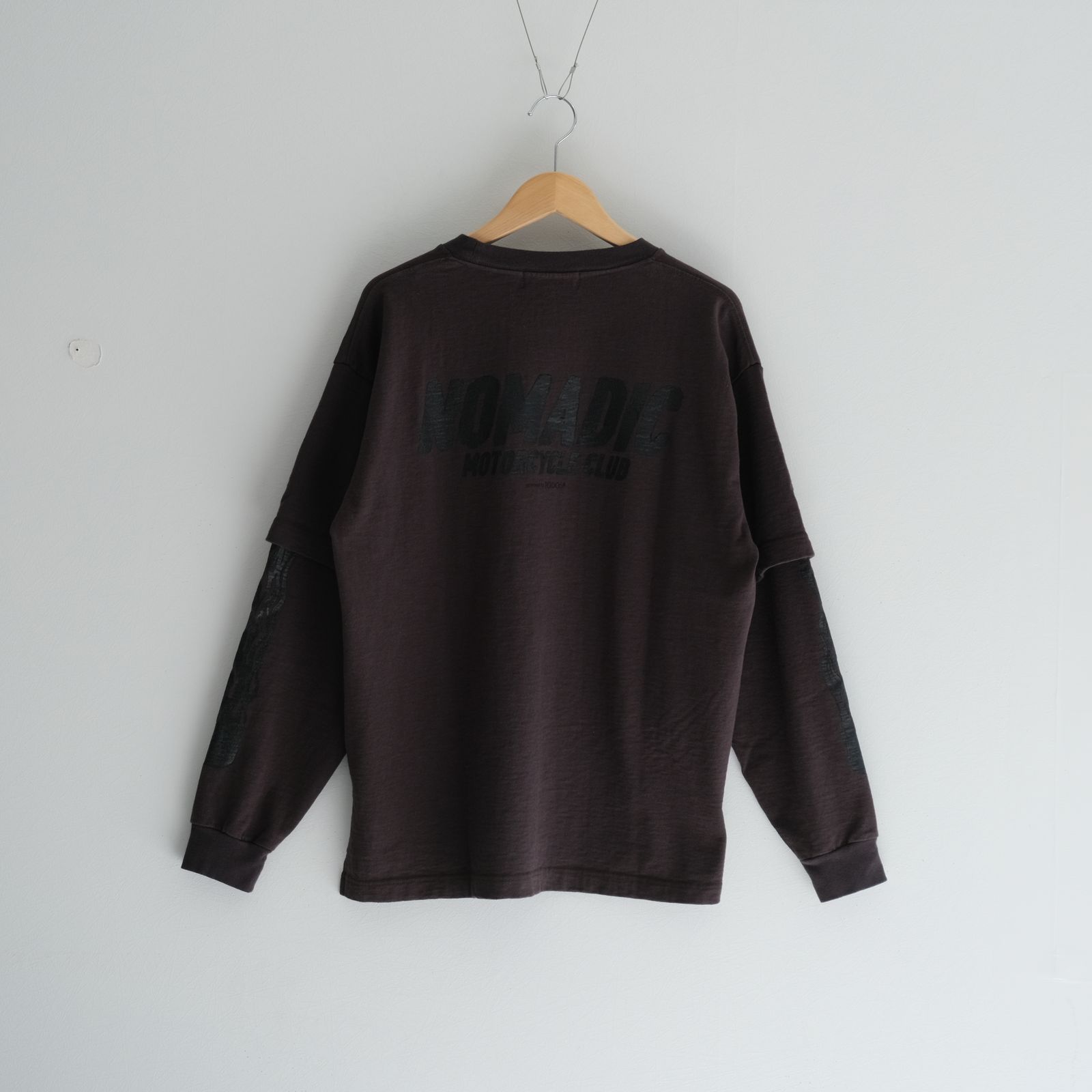 MC LAYERED LS TEE / ロングスリーブ / レイヤード / プリント / GRAPHITE