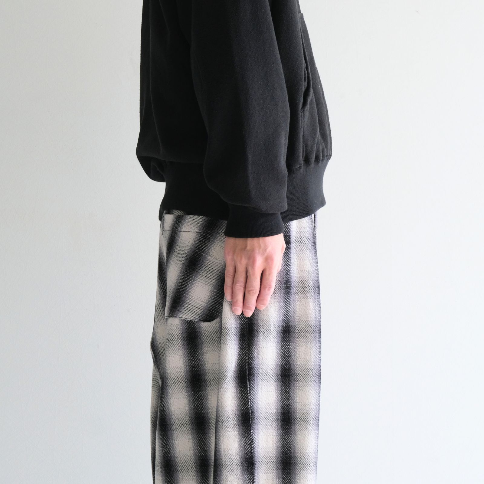 【残り1点】HEAVY FLANNEL CROPPED BAGGY（OFF WHITE×BLACK）