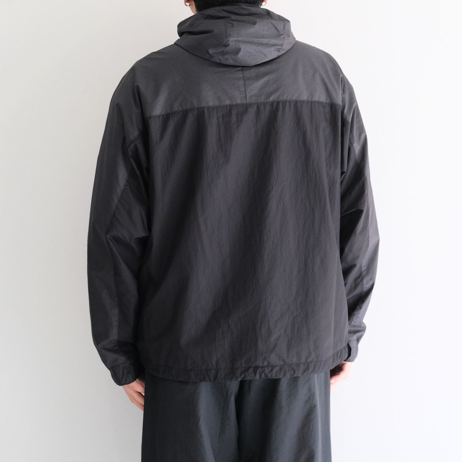 Dyneema® Grid Windbreaker / ダイニーマ® グリッド ウィンドブレーカー（OFF BLACK）