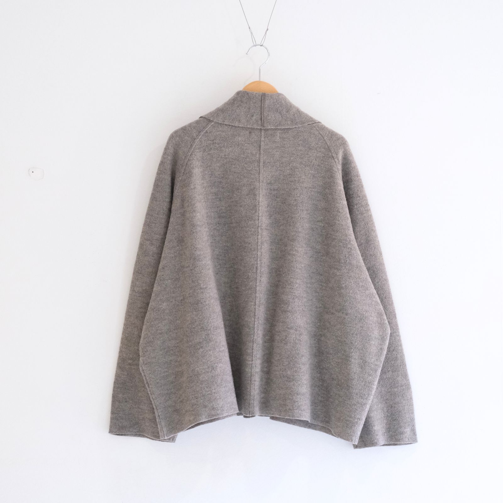 【残り1点】CARDIGAN JACKET  ‐Hard Twist Crepe Knit‐（Greige）