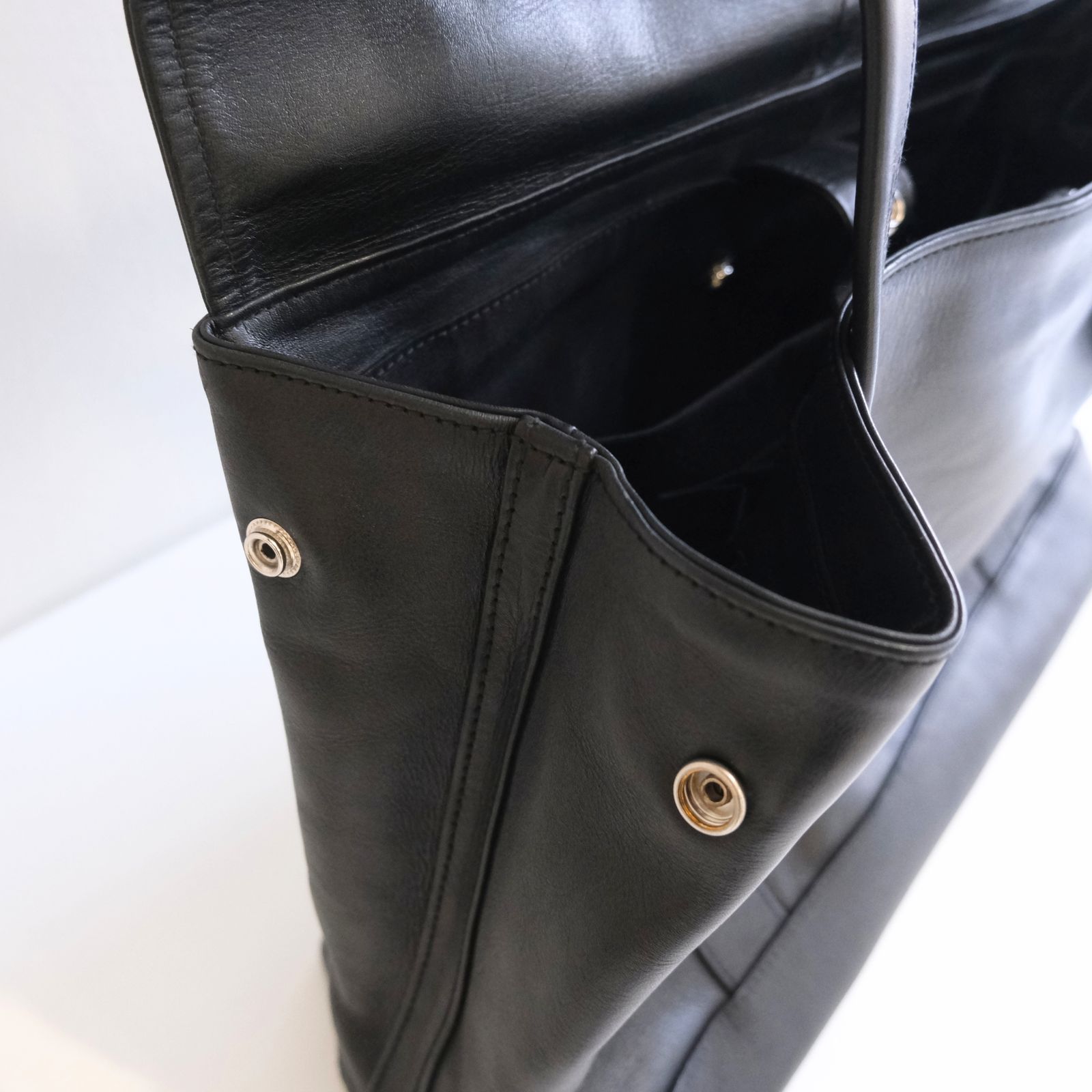 ROUND TOTE BAG M SIZE（BLACK）