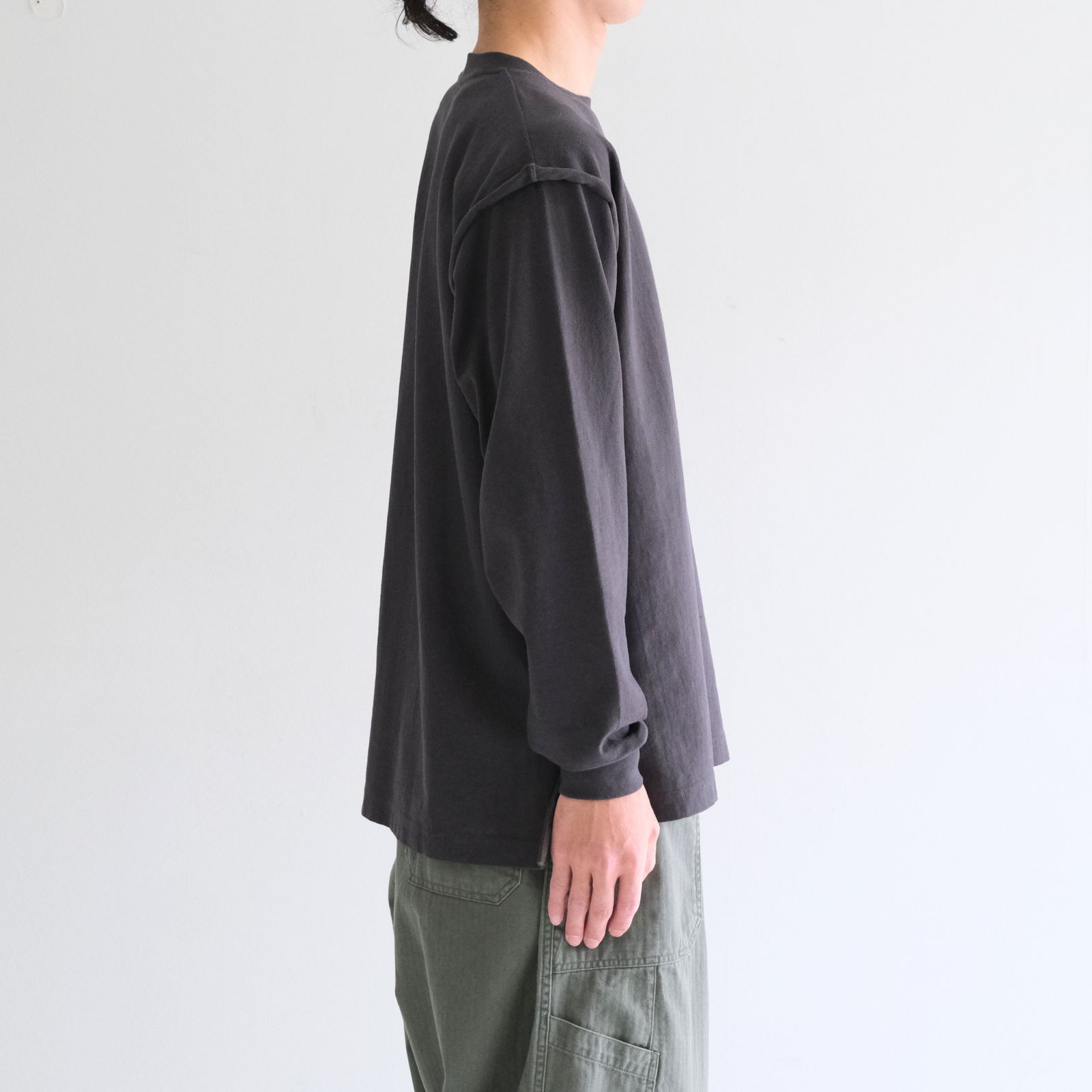 DETROIT LOGO CUTOFF LS TEE（FADE BLACK）