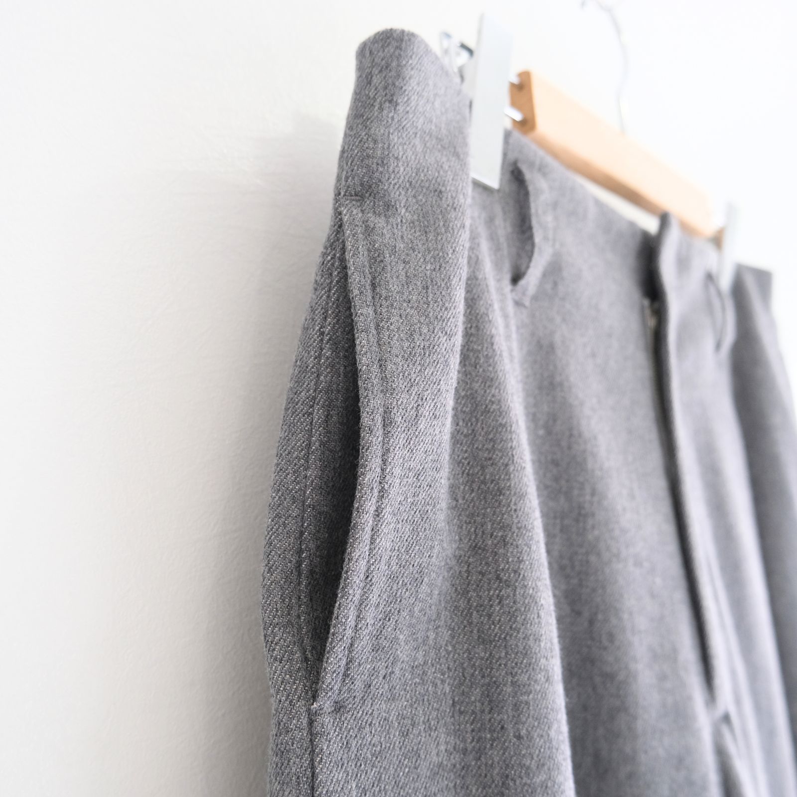 【残り1点】Tucked Wide Trousers / タクト ワイド トラウザー（Gray）