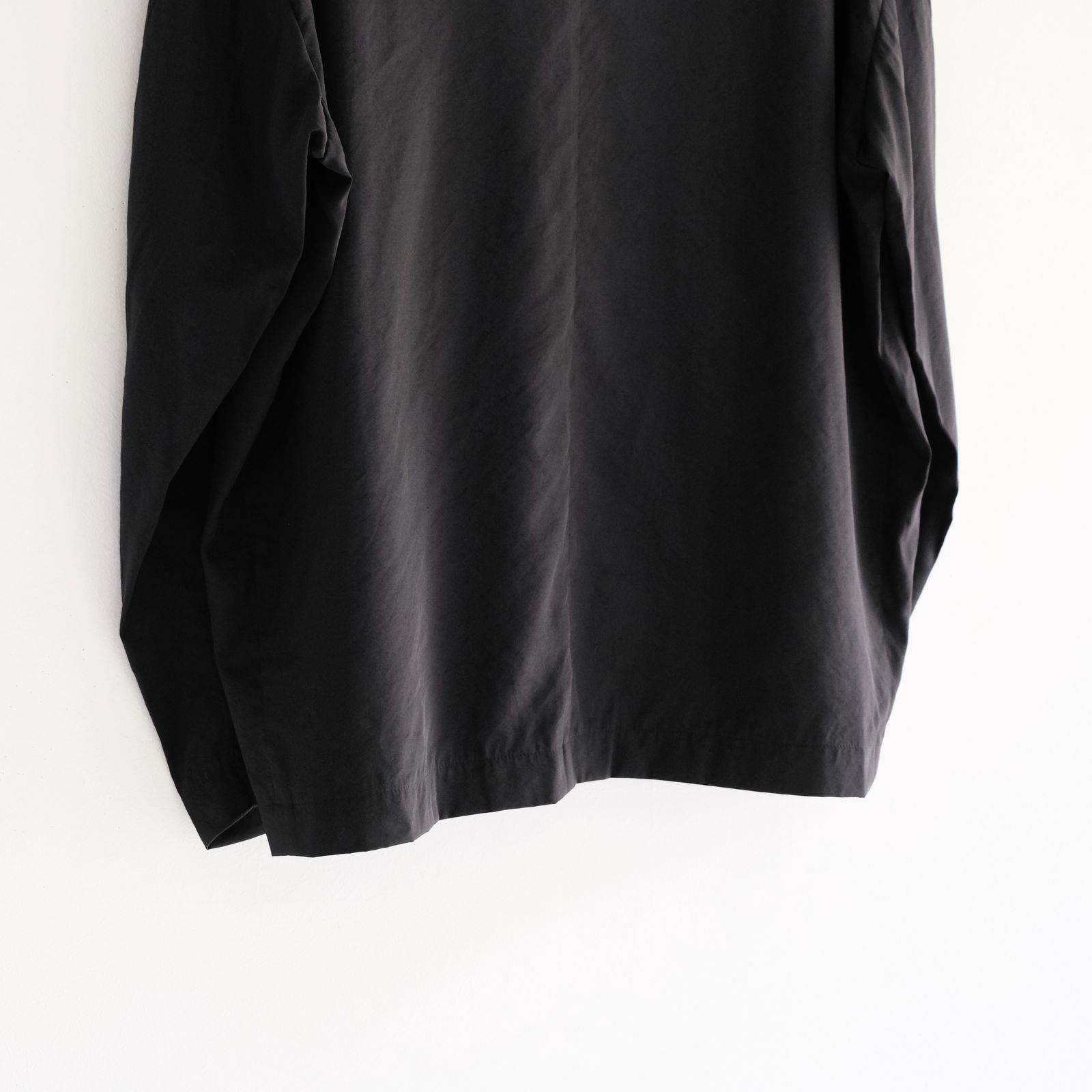 【販売開始 : 7/18 (土) 00:00~】Cupro Nylon Single Breasted JKT（Black）