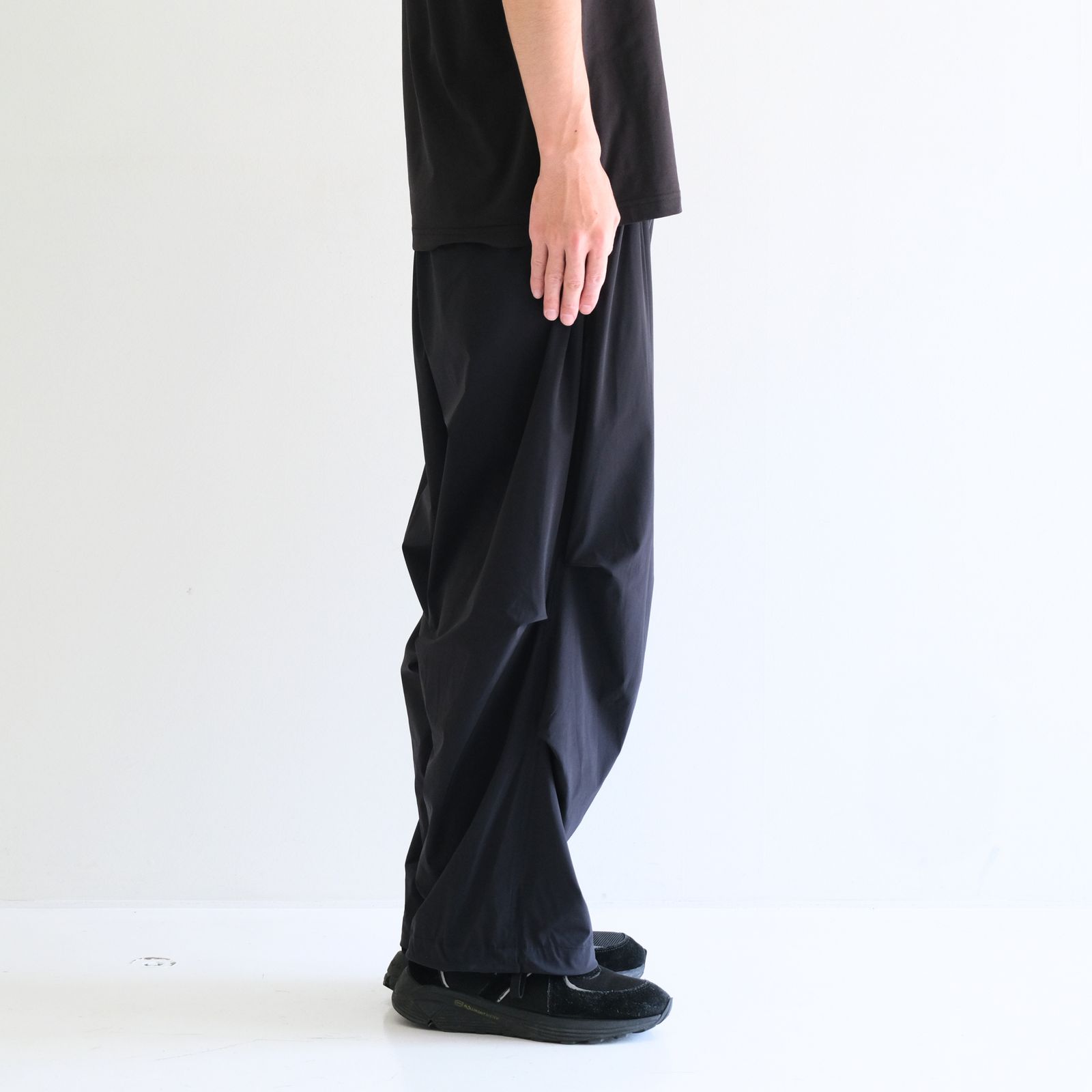 _163 / ライクラ 裏タックパンツ/（BLACK）