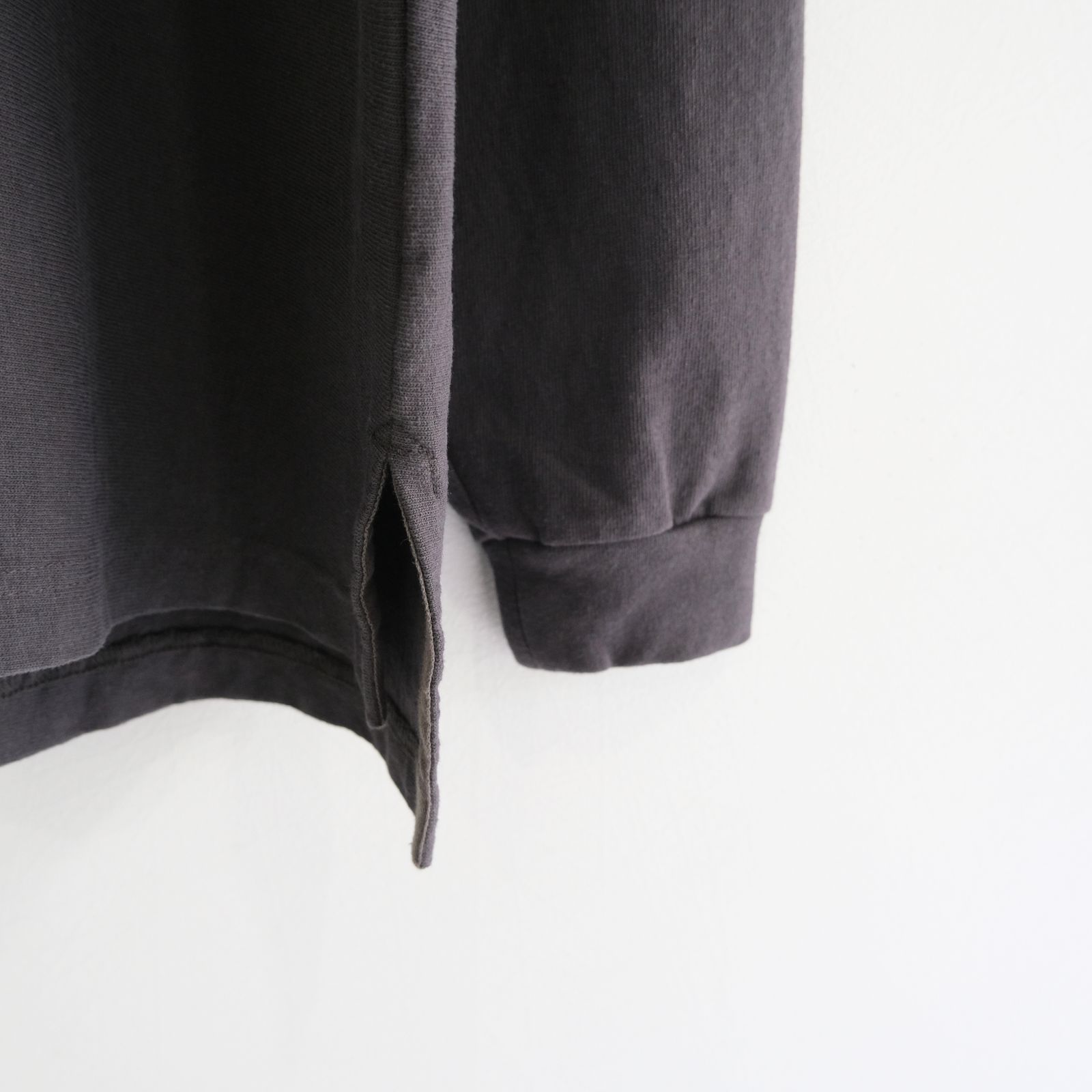 DETROIT LOGO CUTOFF LS TEE（FADE BLACK）