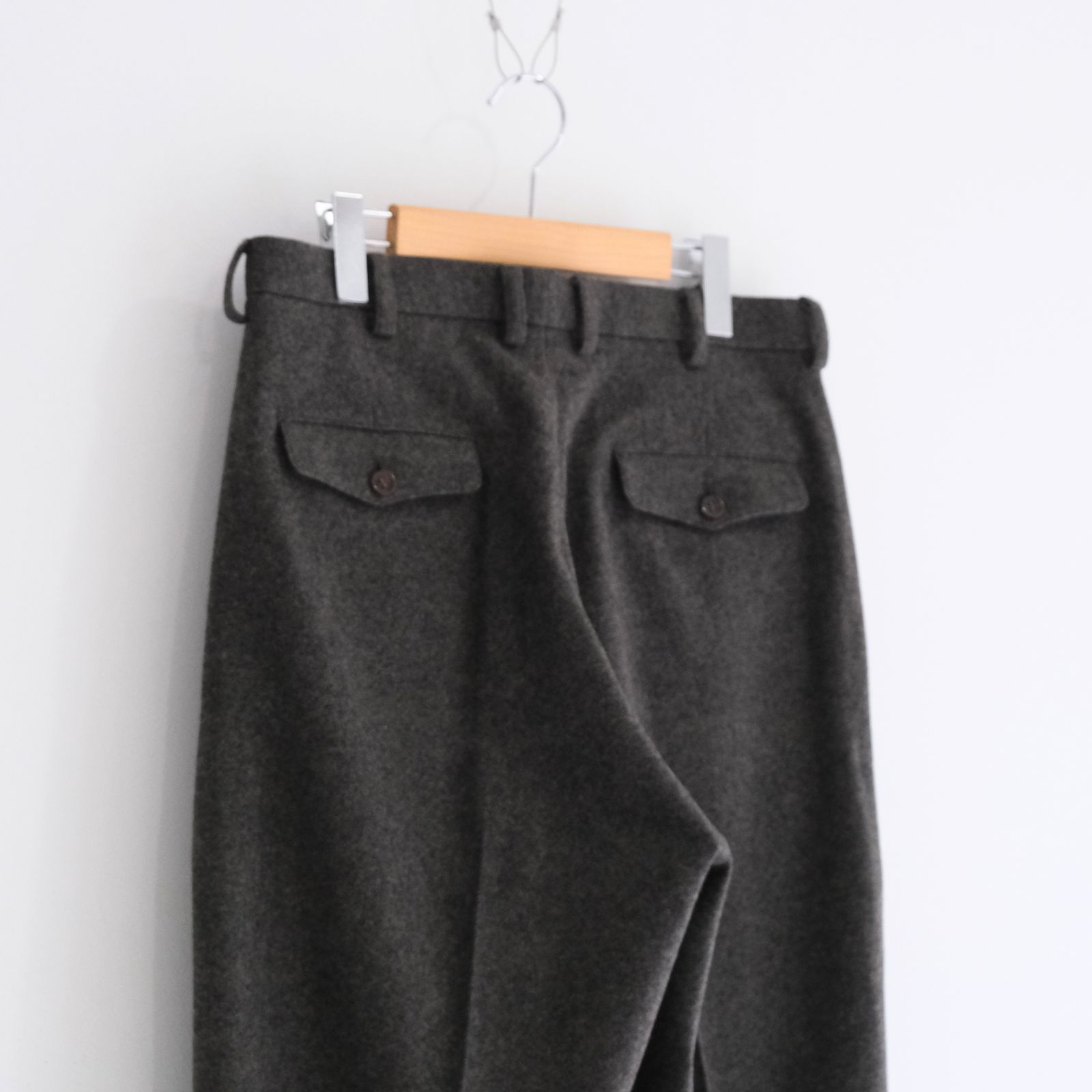IN TUCK TROUSERS ‐Powder melton‐ / パンツ / トラウザー / メルトン素材 / Mid Gray