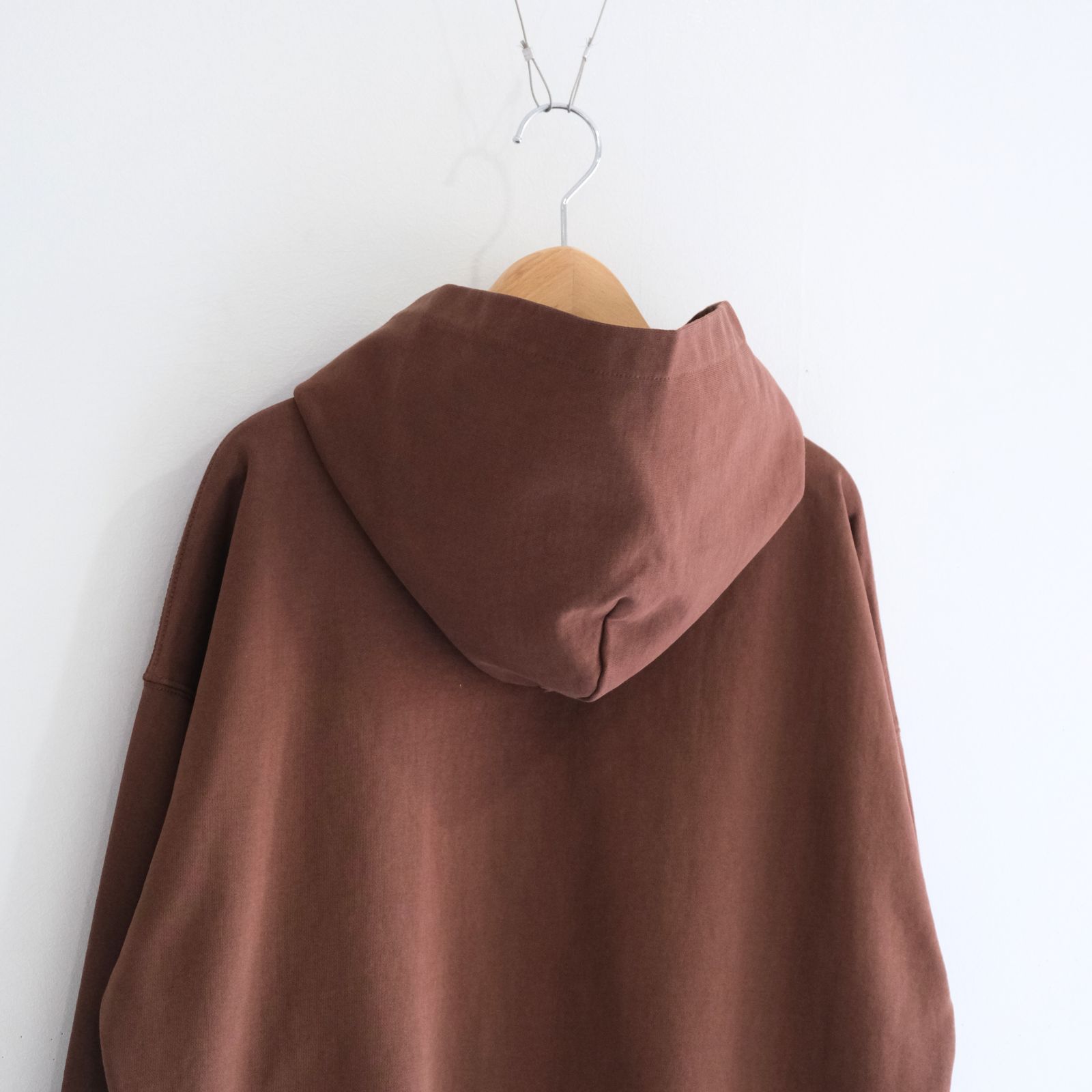 MITTEN HOODIE / ミトンパーカー（BROWN TREE HUGGER）