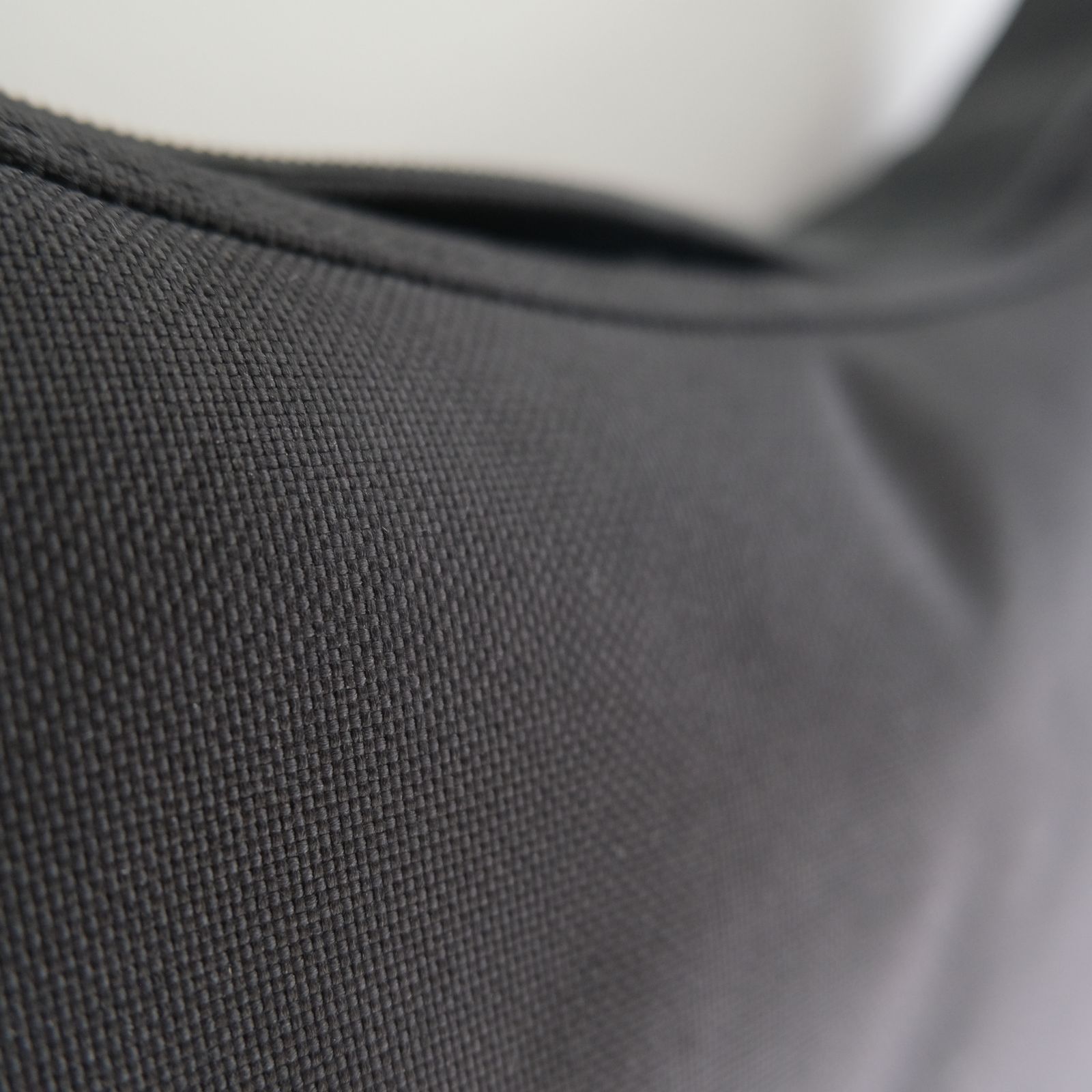 Vibram Round Bag SMALL / ビブラム ラウンド バッグ スモール（BLACK）