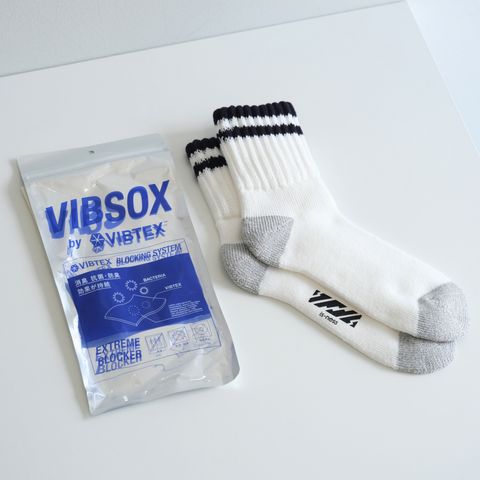 is-ness x VIBSOX / ソックス / 抗菌素材 / WHITE x NAVY