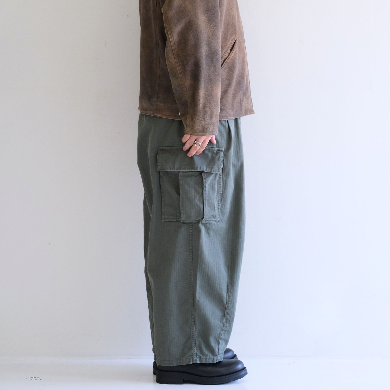 Herringbone 6-Pocket Pants / パンツ / カーゴパンツ / ヘリンボーン / KHAKI