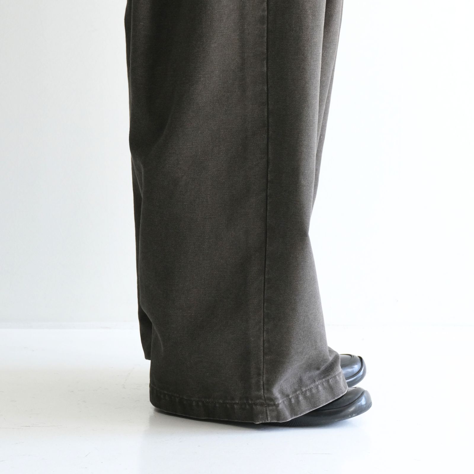 【残り1点】MERELY WASHED CANVAS FLARED PANTS（VINTAGE CAMEL）