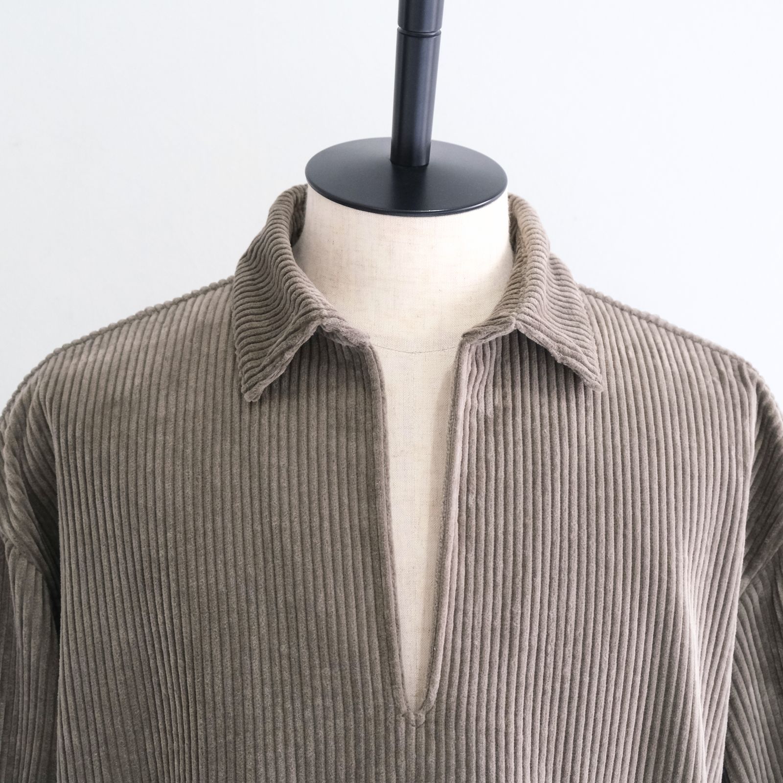 【残り1点】Corduroy Skipper Shirts（Beige）