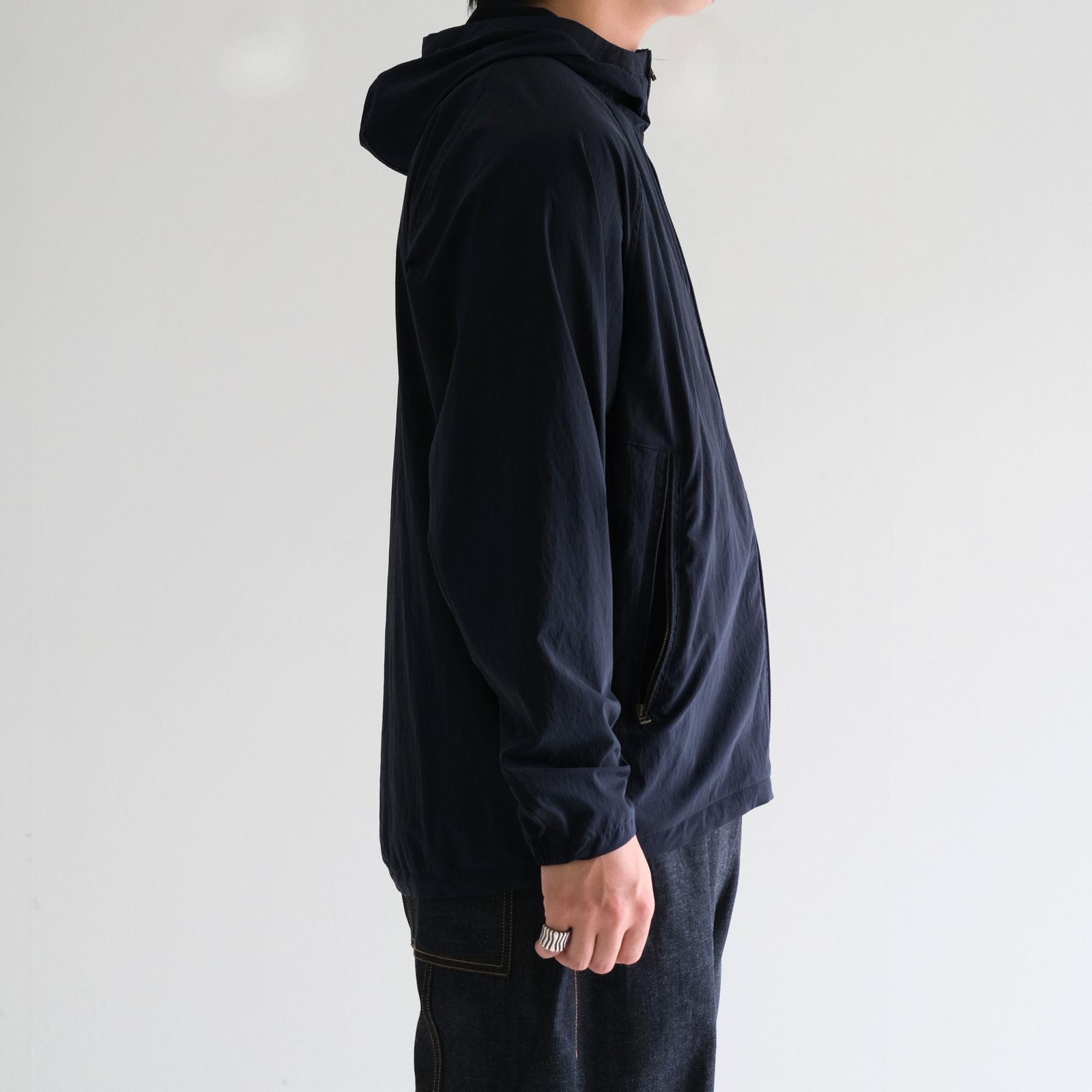 SHIBO NYLON SEASIDE PARKA / ナイロン / パーカー / NAVY