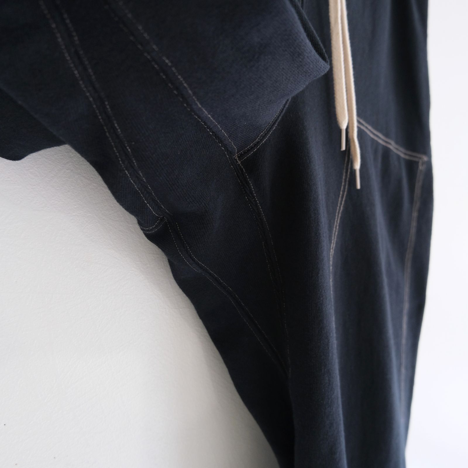 CONTRADICT SWEAT PANTS / パンツ/ スウェット / ダブルニー / 裏毛素材 / INK BLACK