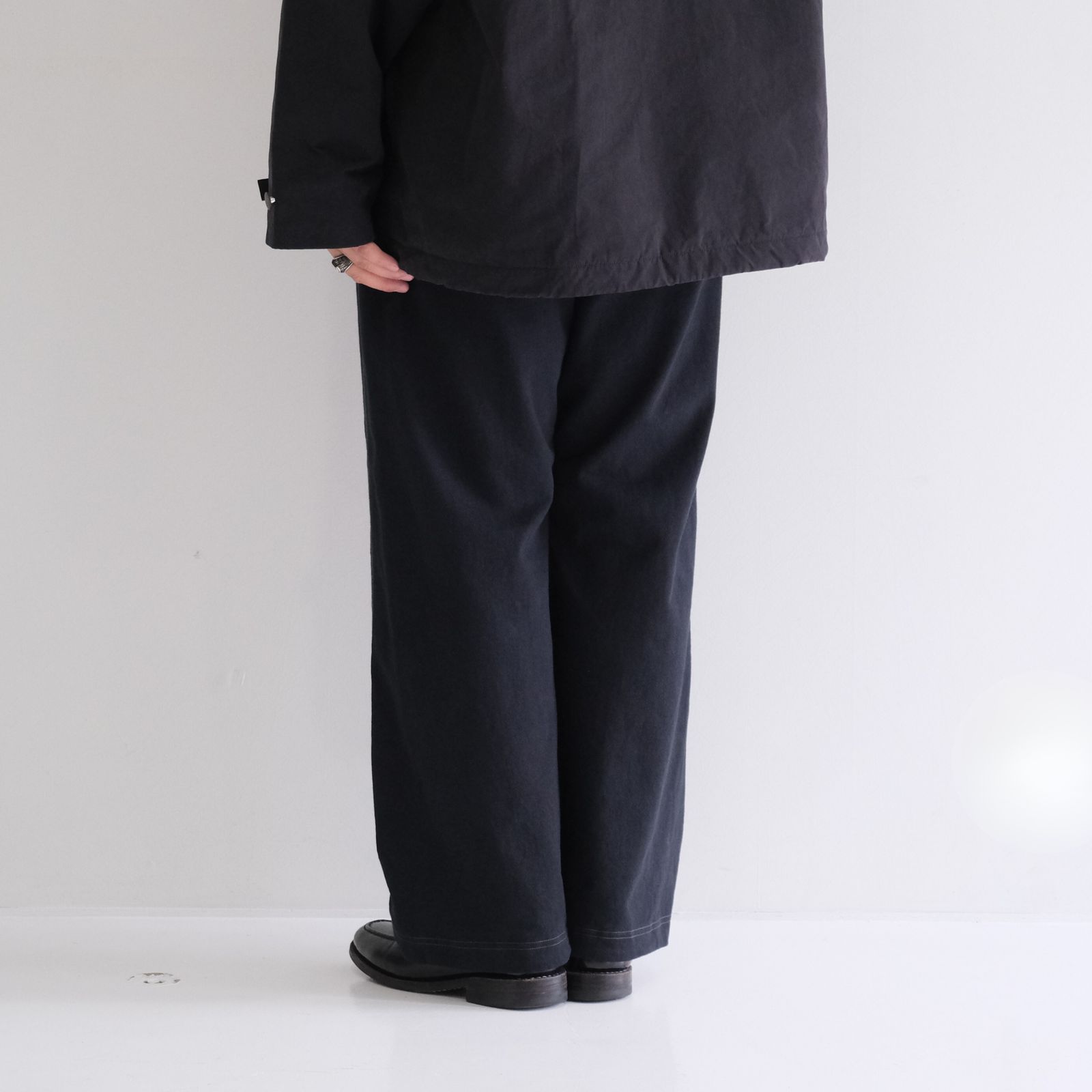CONTRADICT SWEAT PANTS / パンツ/ スウェット / ダブルニー / 裏毛素材 / INK BLACK