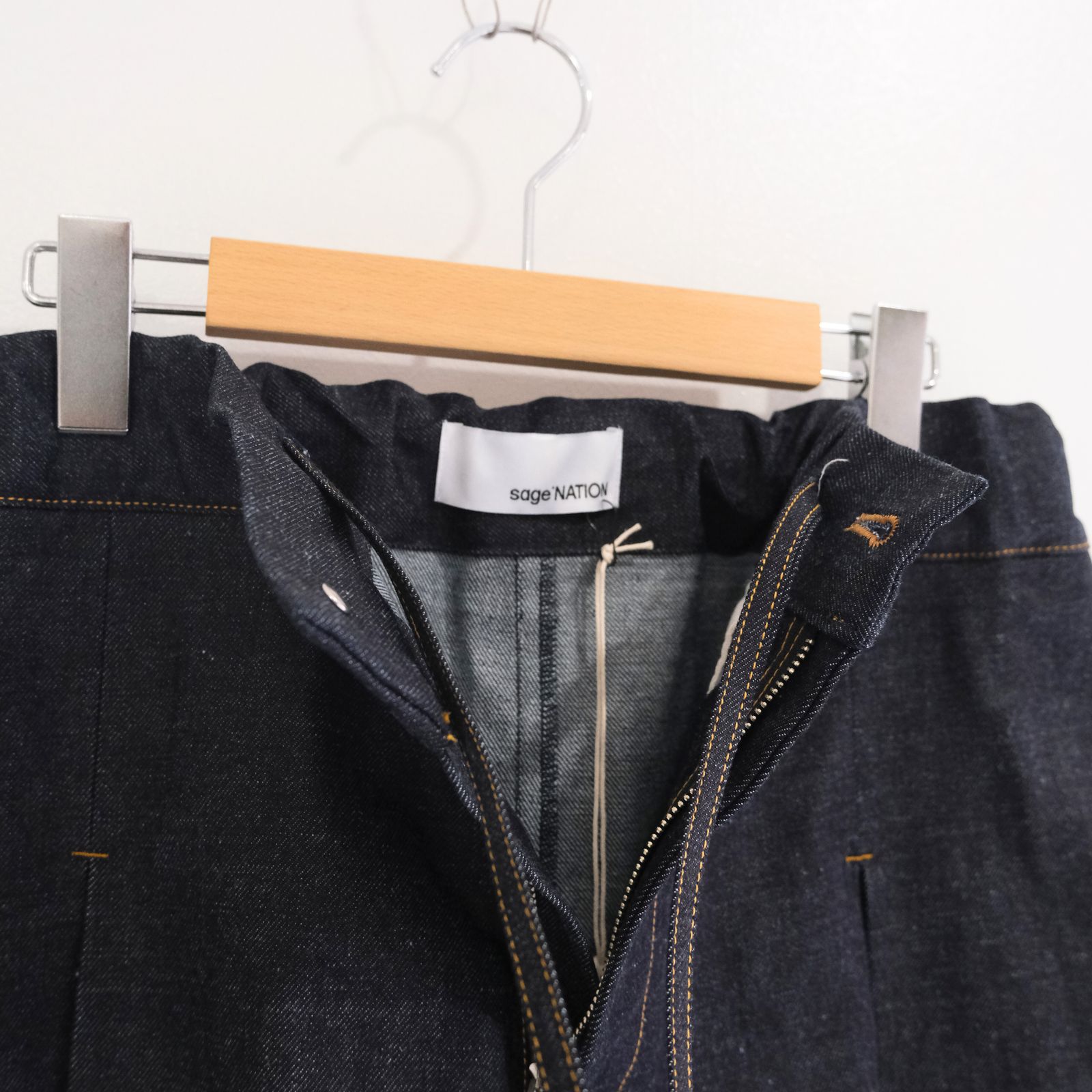 BOX PLEAT TROUSER RAW DENIM/ ボックスプリーツトラウザー / デニム / パンツ / ボトムス / RAW INDIGO