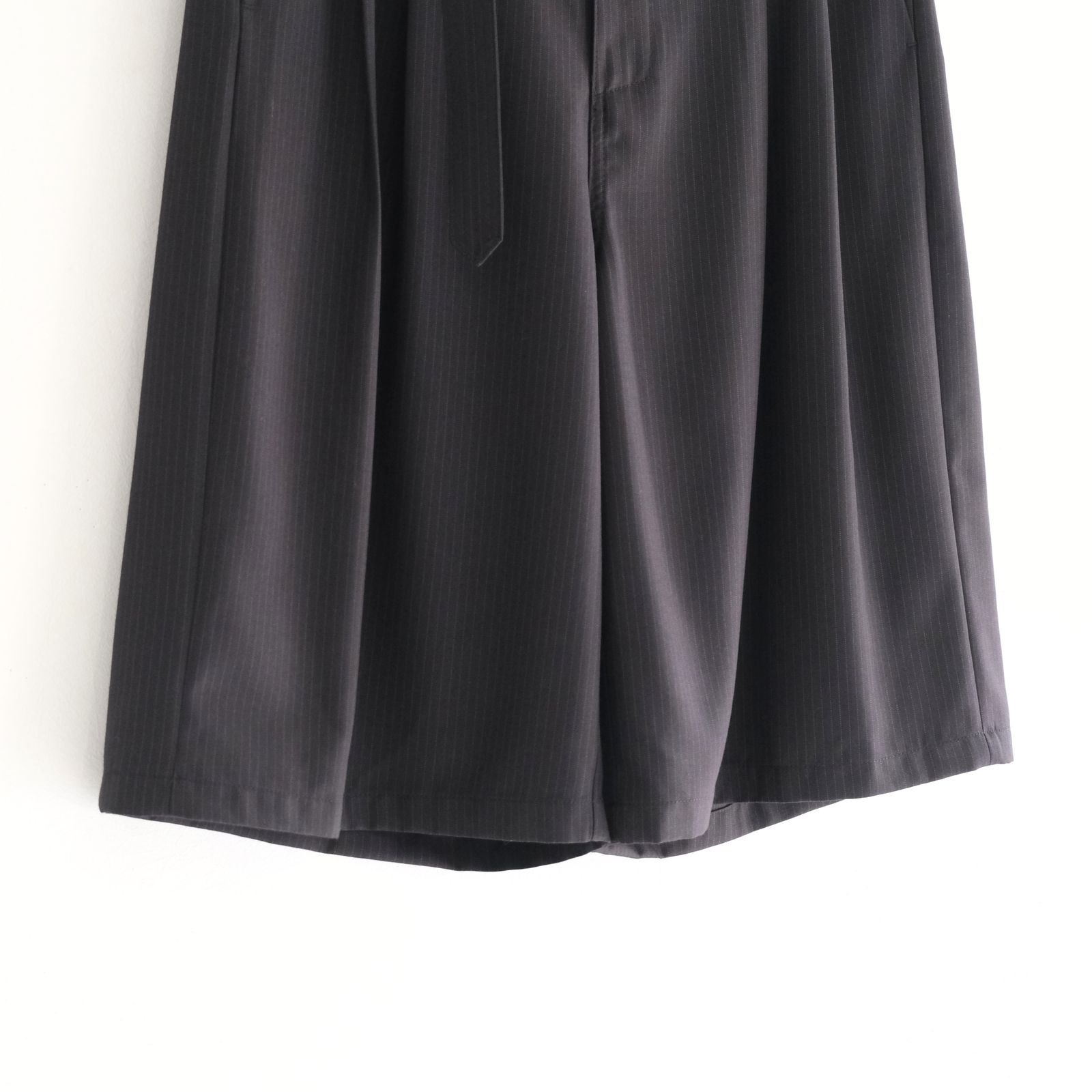 Hemingway Stripe Bermuda Pants / ヘミングウェイ ストライプ バミューダ パンツ（BLACK）