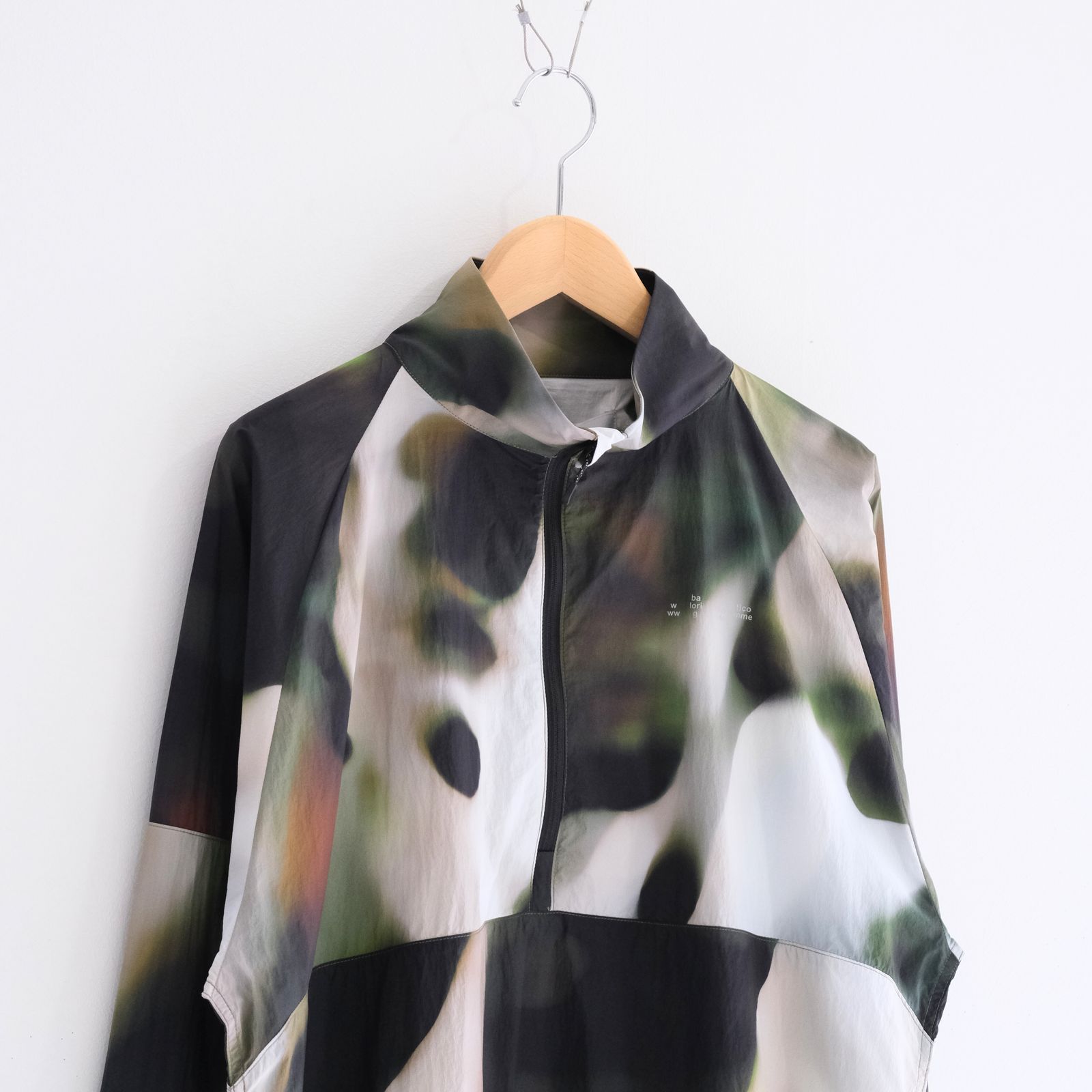 LIGHT WEIGHT WIND SHELL JACKET（BLUR）