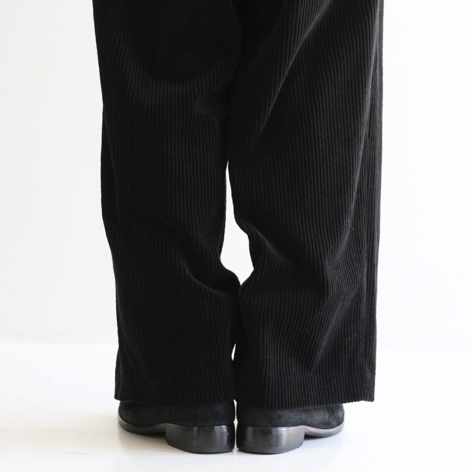 【残り1点】Corduroy Relax Trousers（Black）