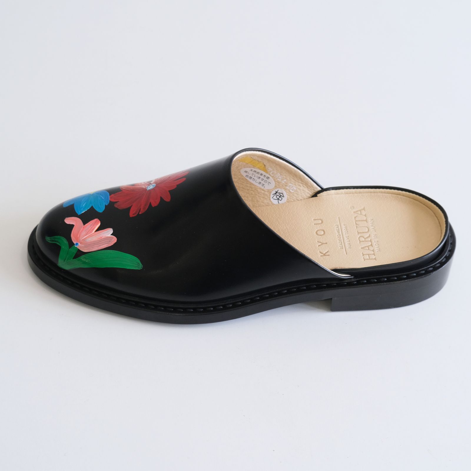 "BLOSSOM" Hand Painted Sandals by HARUTA feat. MIO YAMAMOTO / 「BLOSSOM」ハンド ペイント サンダル バイ ハルタ feat. ミオ ヤマモト（BLACK）