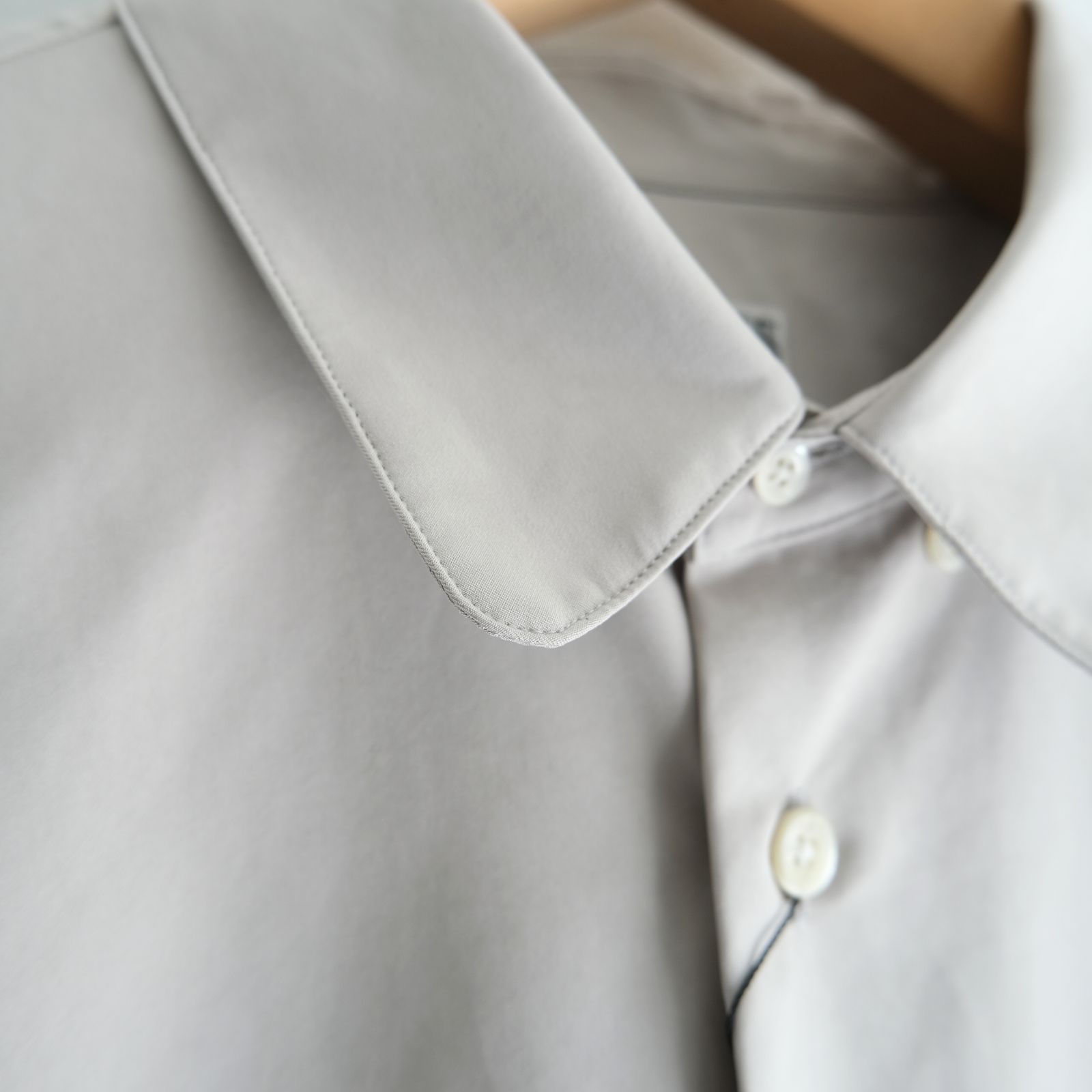 Peach back twill - Rob / シャツ / ポリエステル / ナイロン / Oyster beige