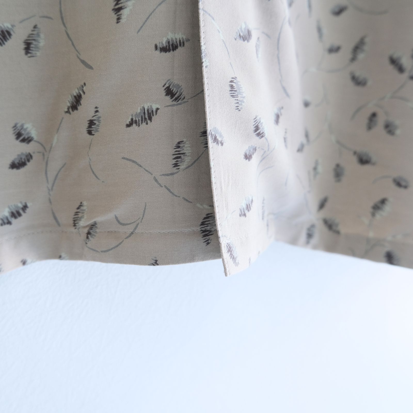 OPEN COLLAR SHIRTS  - Botanical print -（Gray Khaki）