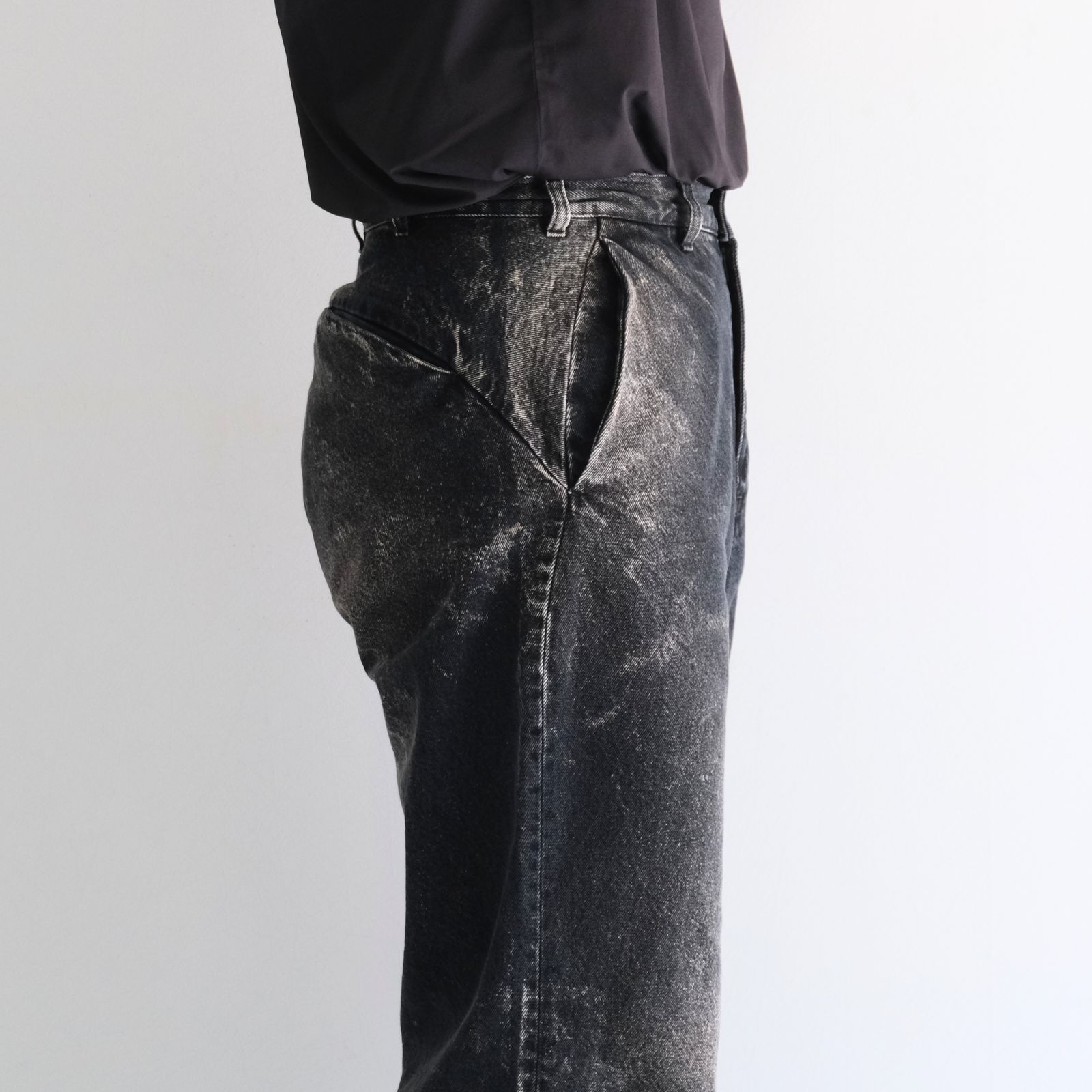 CHEMICAL WASH DENIM PANTS / ケミカルウォッシュデニムパンツ（BLACK）