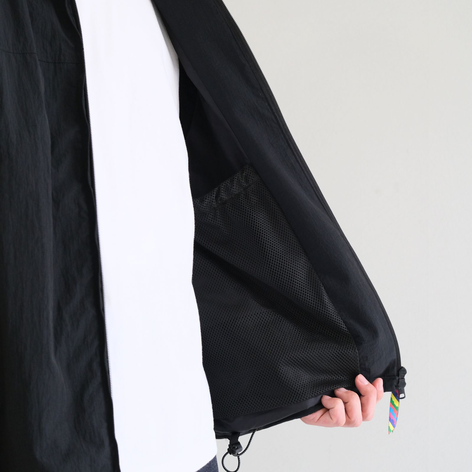 LIGHT SHELL VEST / ベスト / ナイロン / BLACK