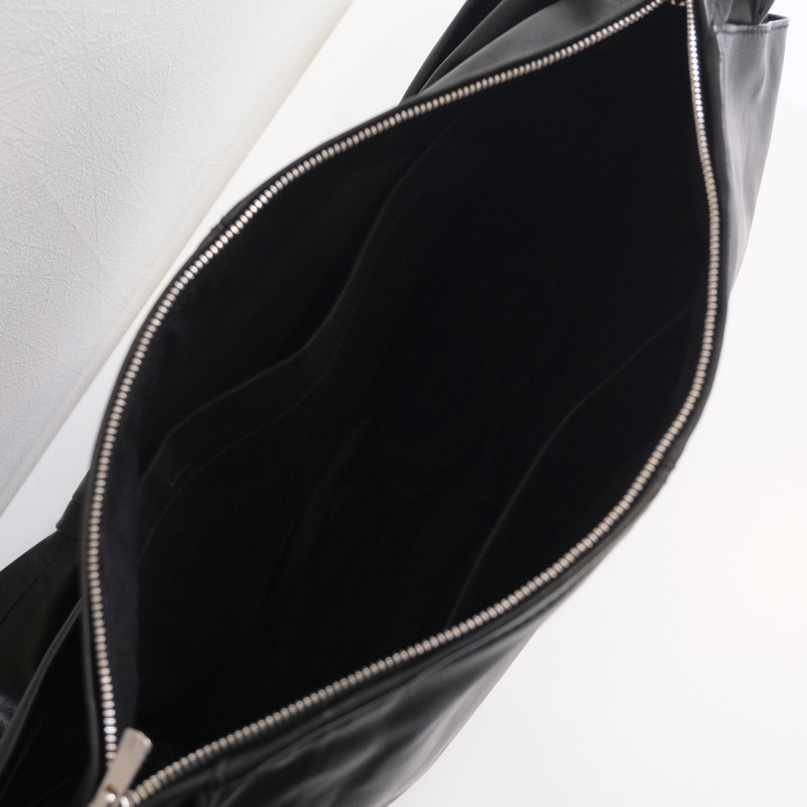 【残り1点】SHIRT CUFFS BAG（BLACK）