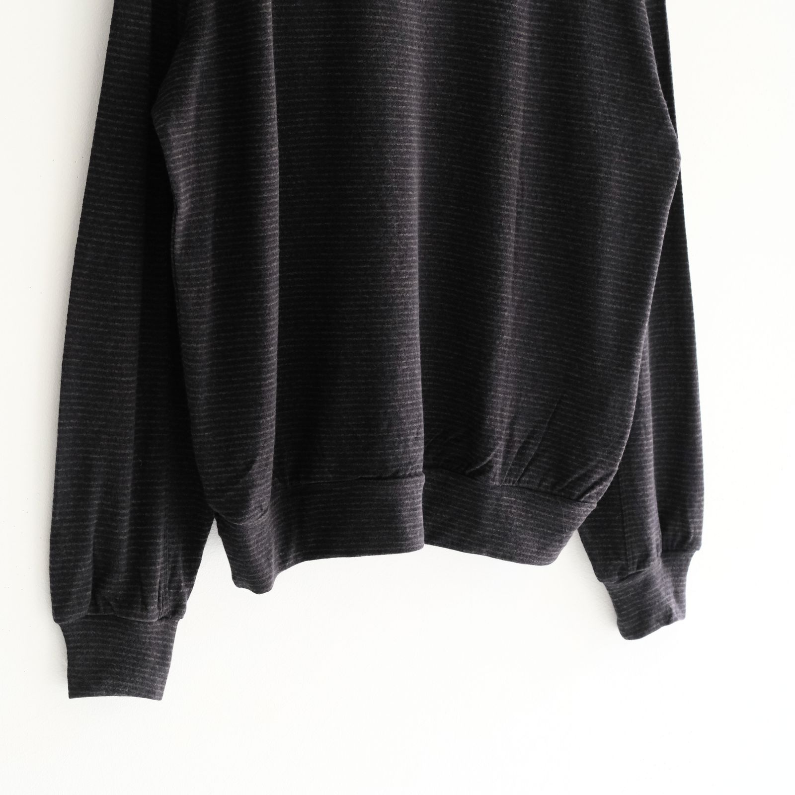 SUPER FINE WOOL COTTON TURTLE-NECK TOP（BORDER STRIPE）（BROWN×BLACK）