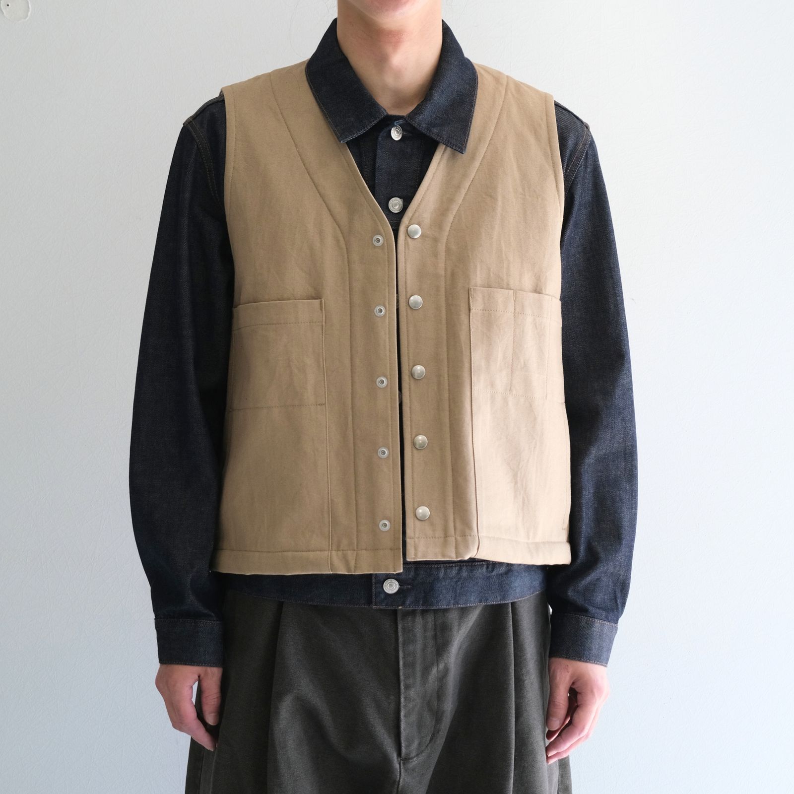 【残り1点】WORK VEST - Duck / Native Border Knit Lining -（Beige）
