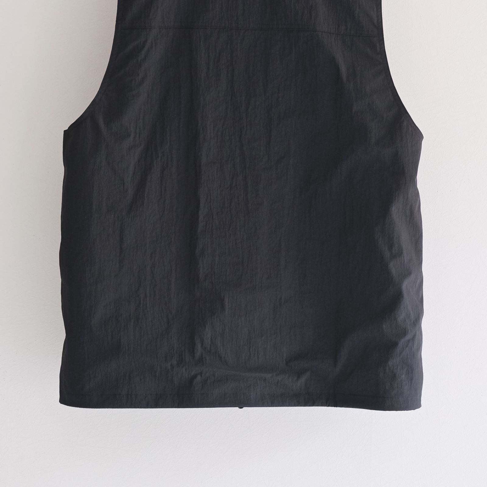 LIGHT SHELL VEST / ベスト / ナイロン / BLACK