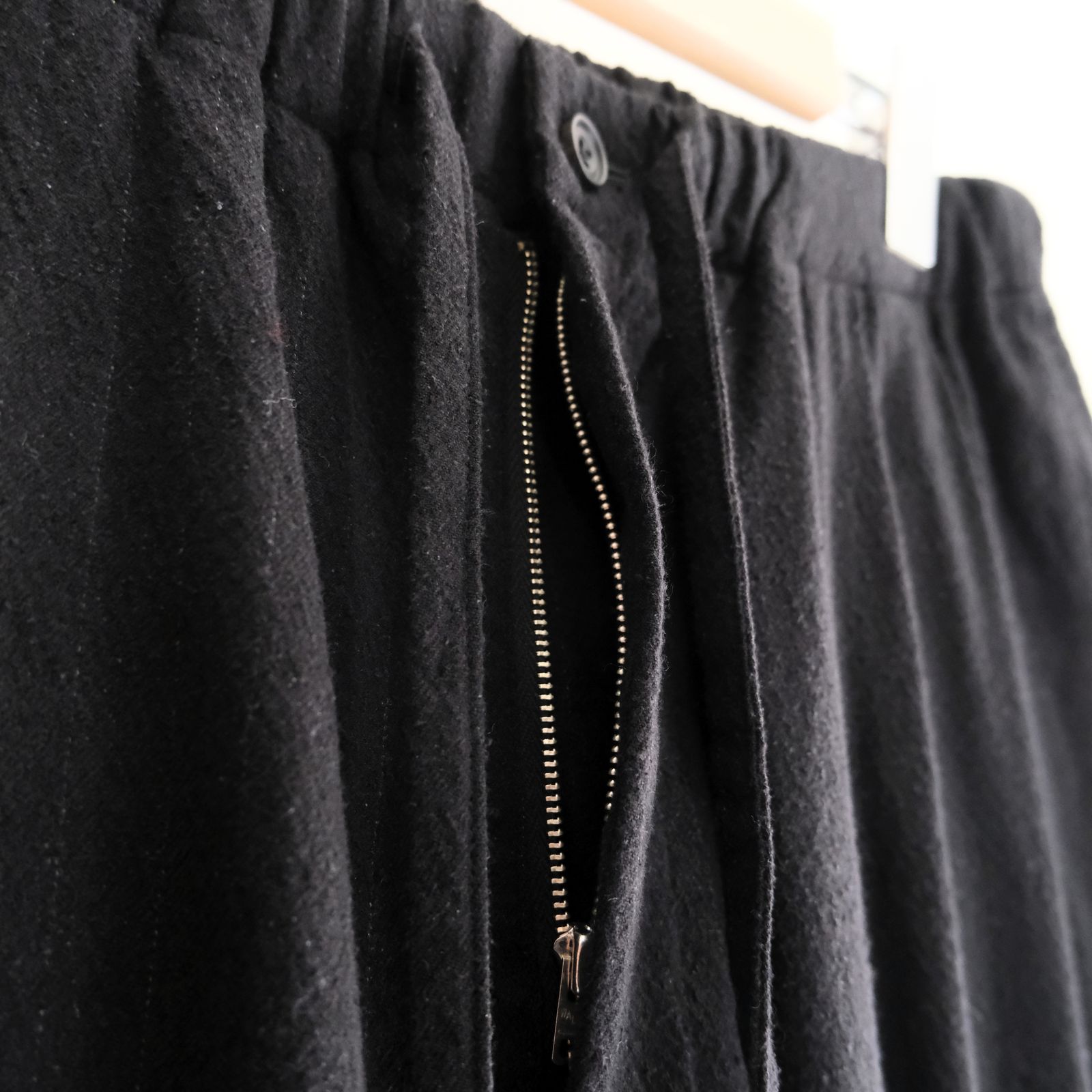 【残り1点】WASHED W/S STRIPE DRAWSTRING WIDE PANTS（BLACK）