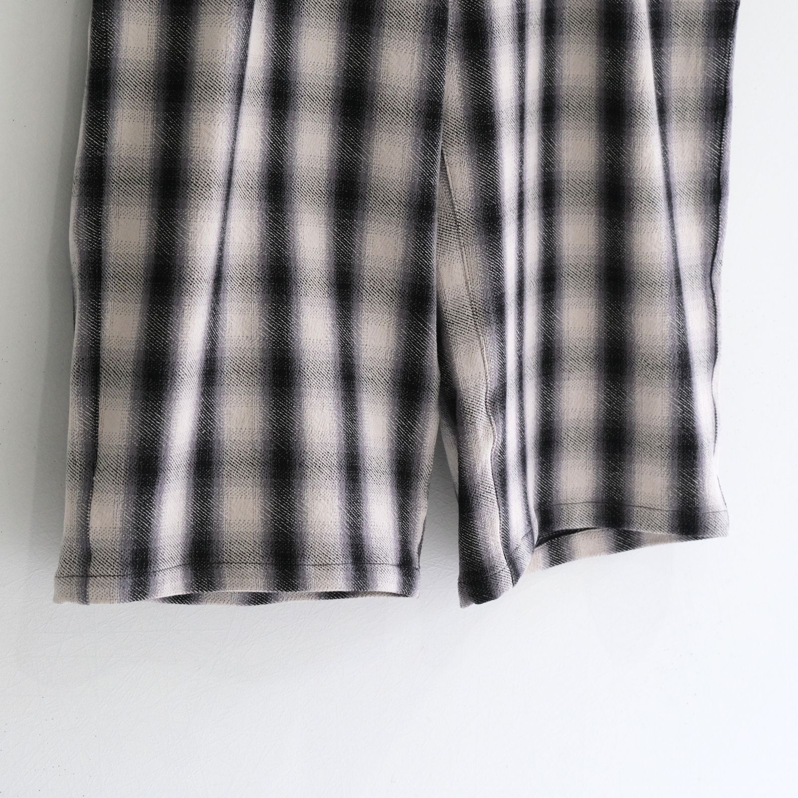 【残り1点】HEAVY FLANNEL CROPPED BAGGY（OFF WHITE×BLACK）