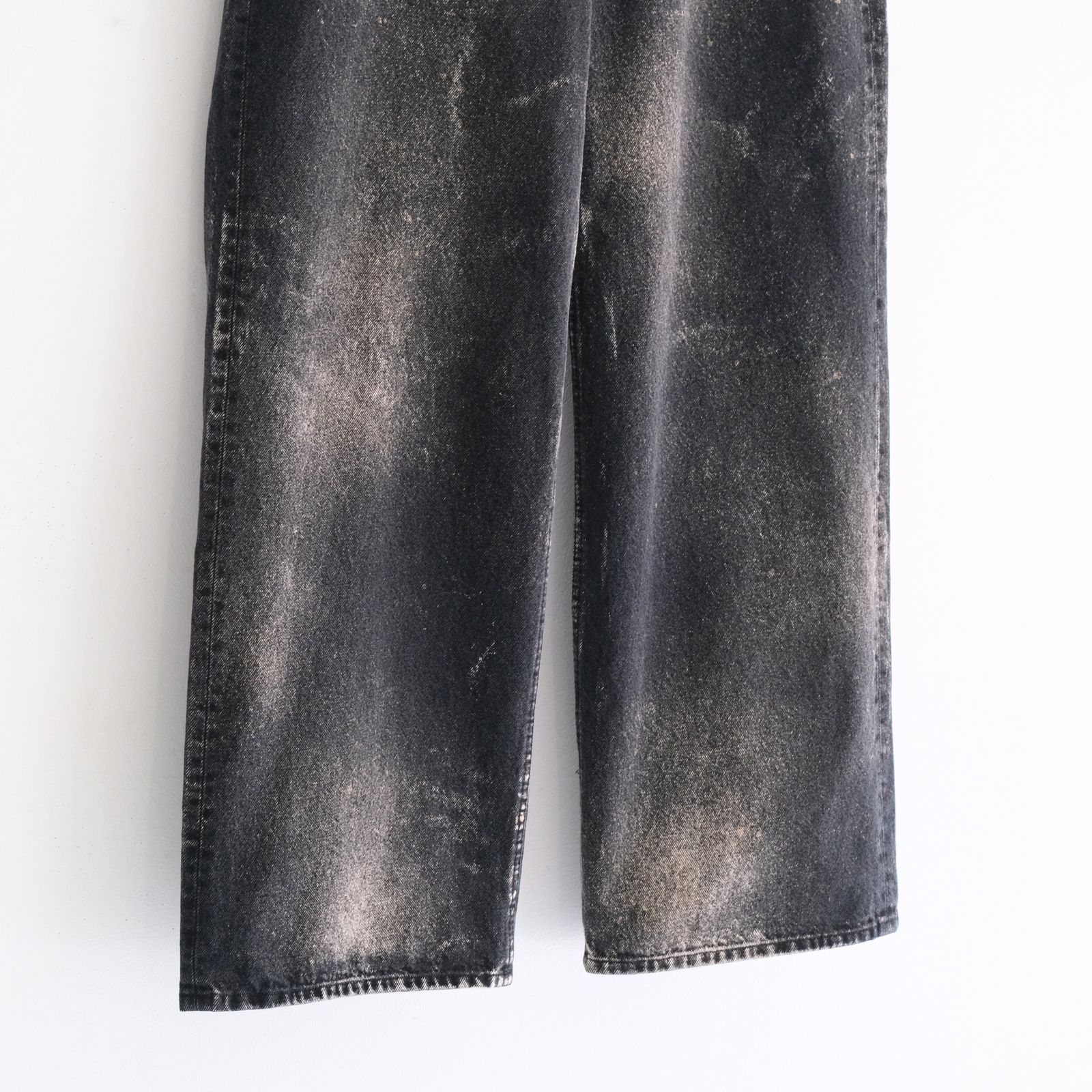 CHEMICAL WASH DENIM PANTS / ケミカルウォッシュデニムパンツ（BLACK）