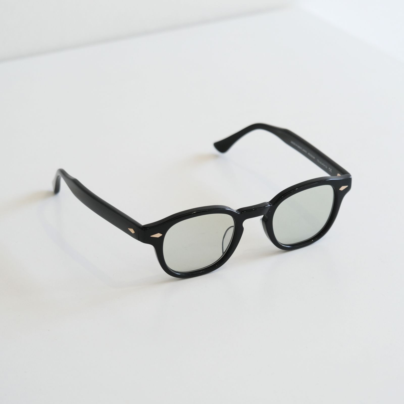 NOCHINO #2（GLOSS BLACK × GREY GREEN to D.GREY）