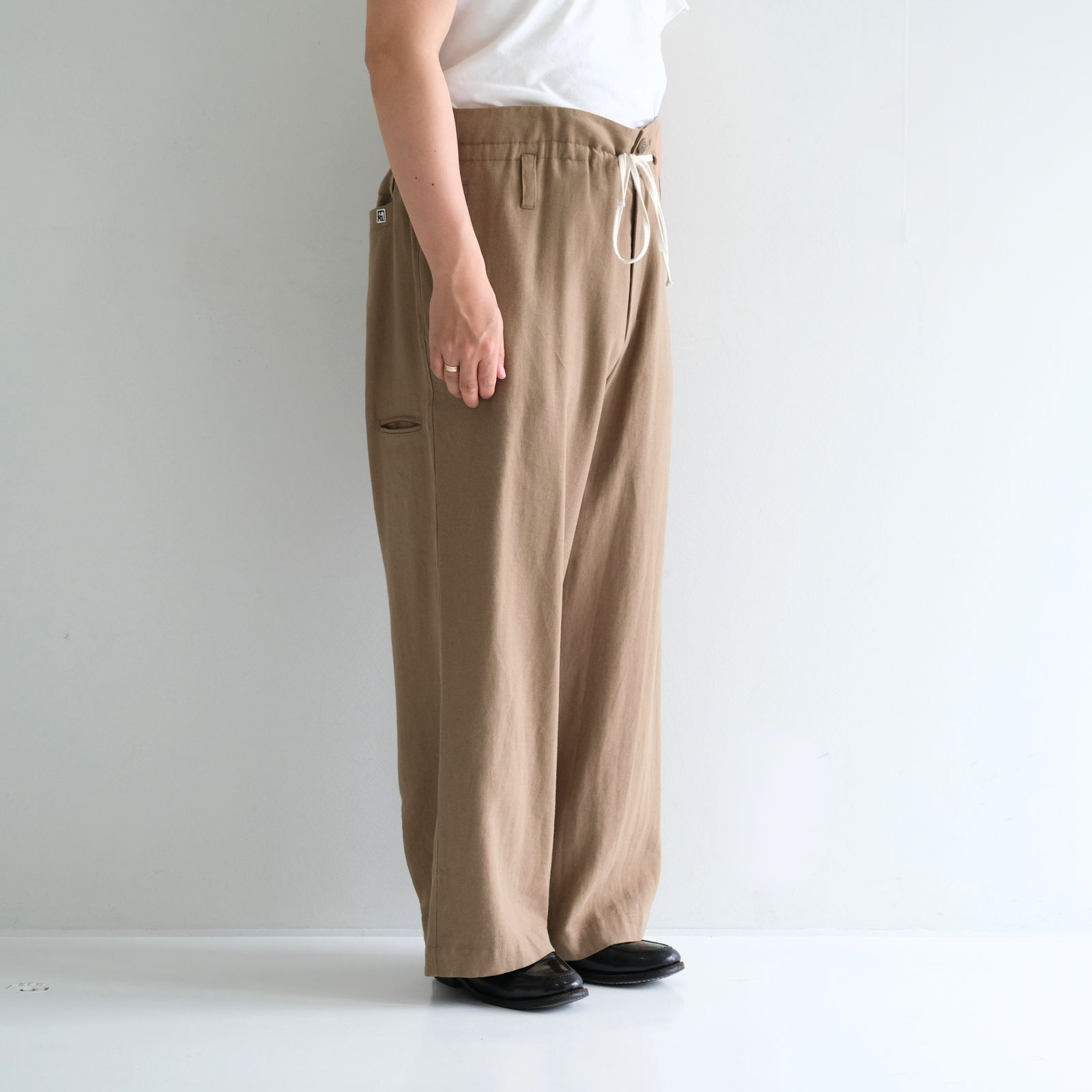 WIDE STRING PANTS / パンツ / SAND BROWN