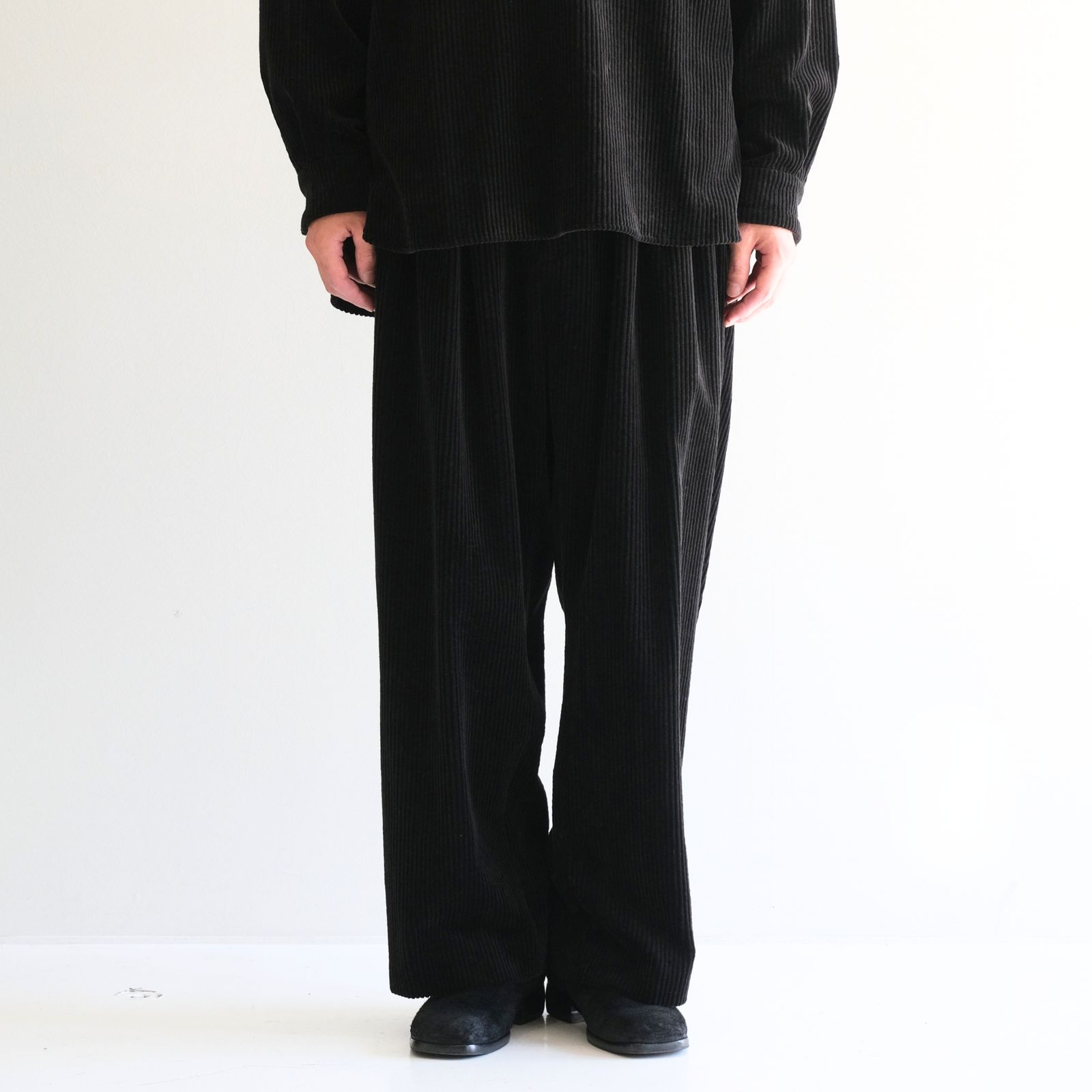 【残り1点】Corduroy Relax Trousers（Black）